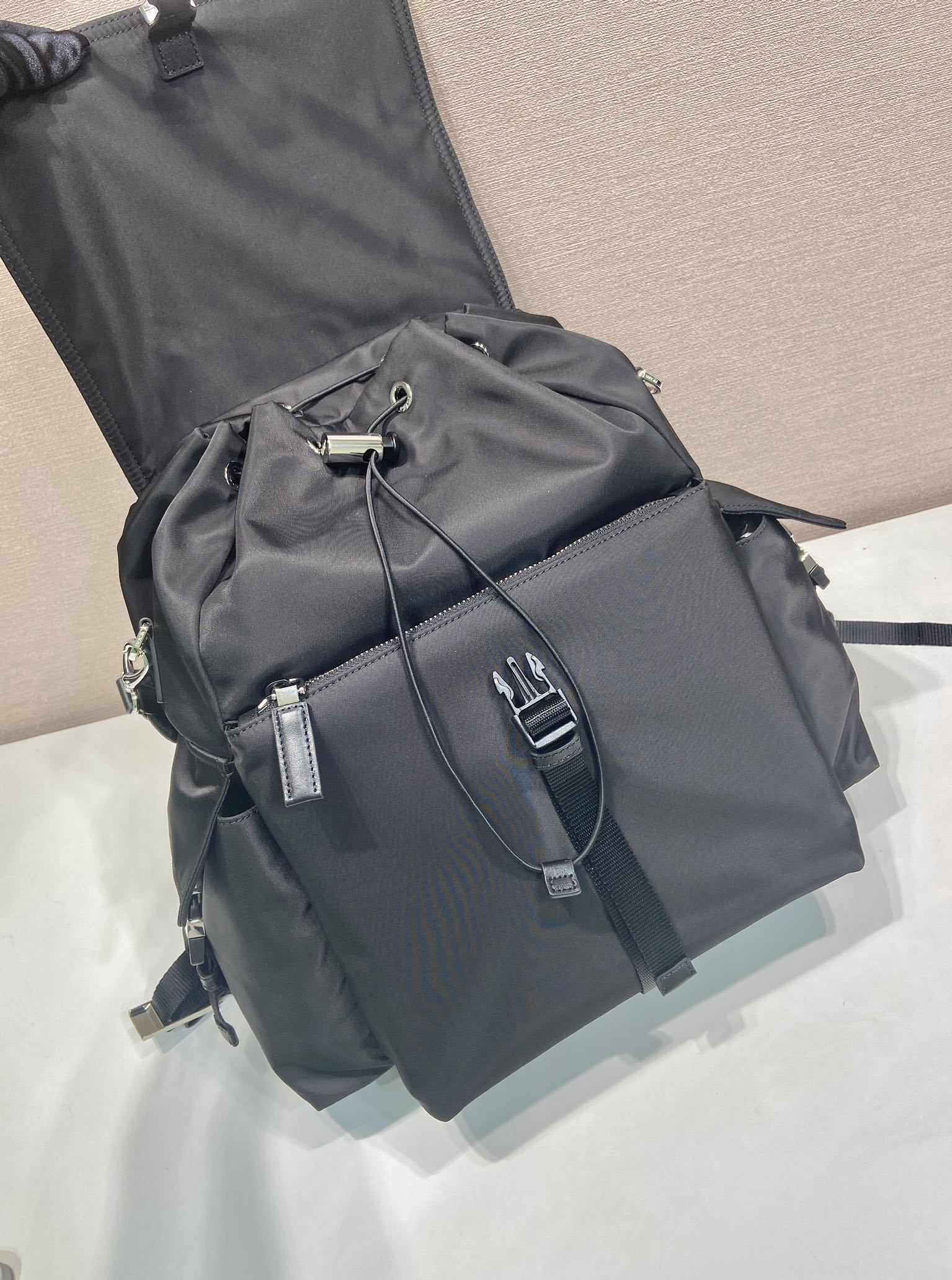普拉达 PRADA  Explore  双肩包 尼龙 黑色 尼龙  H0-2VZ118_2DW3_F0002