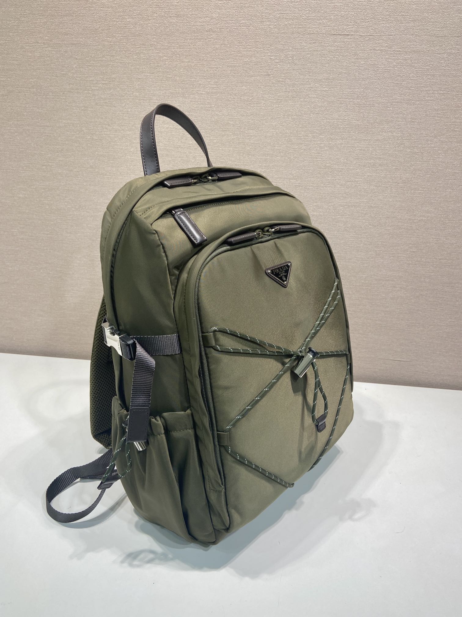 普拉达 PRADA Re-Nylon 双肩包 尼龙 绿色 尼龙  H0-2VZ122_2DMG_F0334