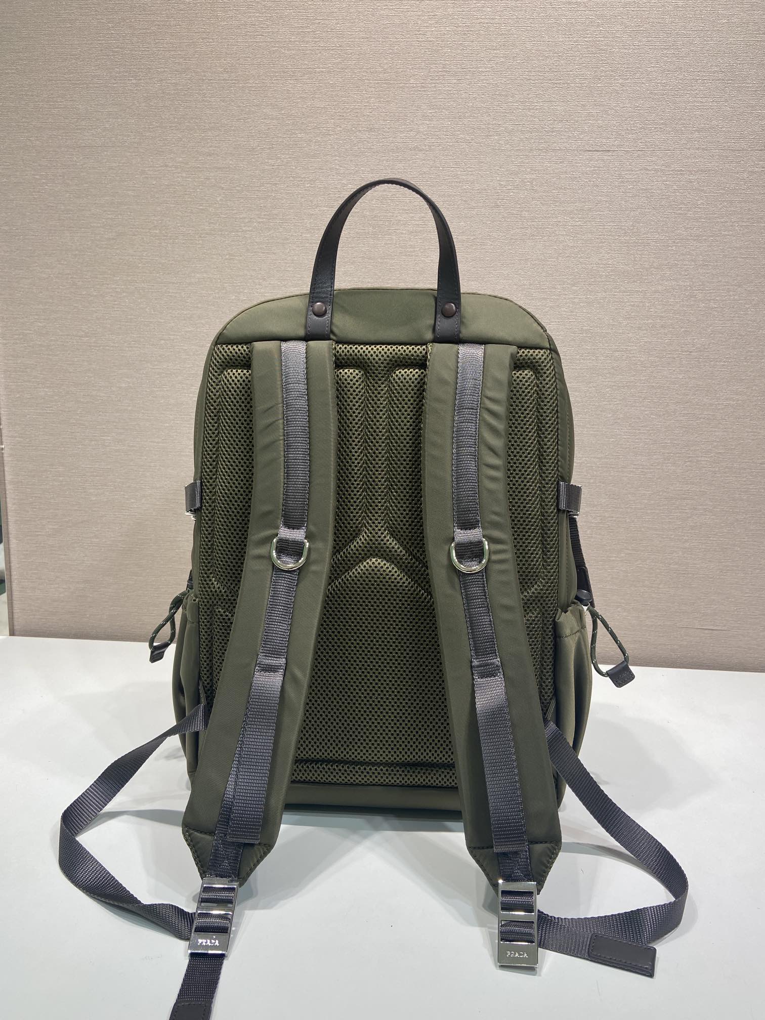 普拉达 PRADA Re-Nylon 双肩包 尼龙 绿色 尼龙  H0-2VZ122_2DMG_F0334