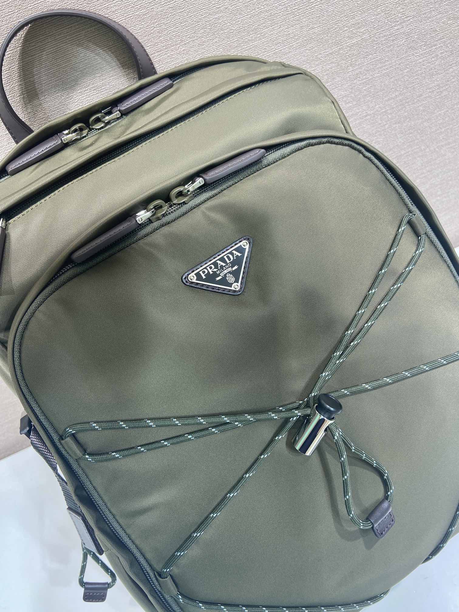 普拉达 PRADA Re-Nylon 双肩包 尼龙 绿色 尼龙  H0-2VZ122_2DMG_F0334