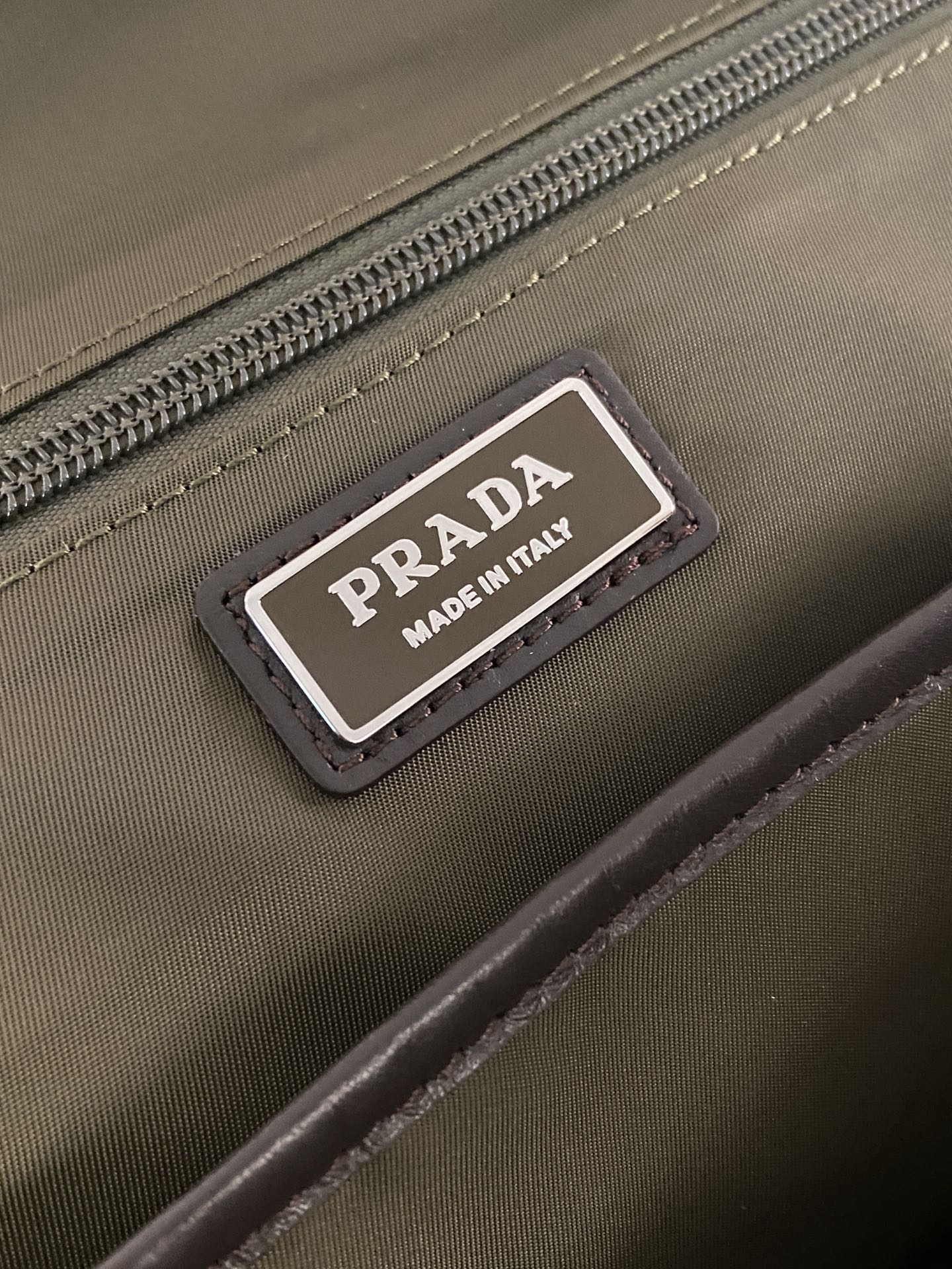 普拉达 PRADA Re-Nylon 双肩包 尼龙 绿色 尼龙  H0-2VZ122_2DMG_F0334