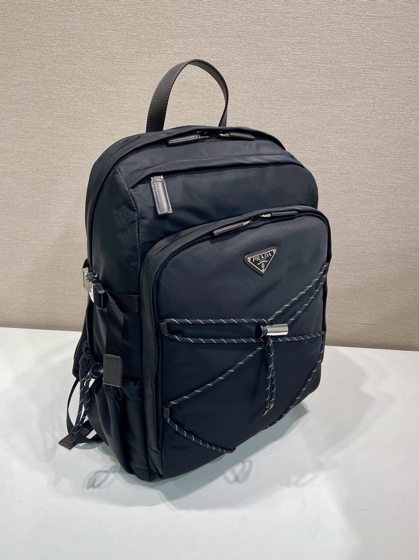 普拉达 PRADA Re-Nylon 双肩包 尼龙 黑色 尼龙  H0-2VZ122_2DMG_F0002