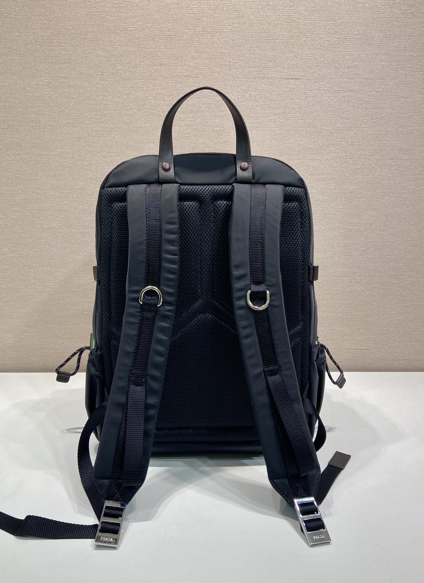 普拉达 PRADA Re-Nylon 双肩包 尼龙 黑色 尼龙  H0-2VZ122_2DMG_F0002