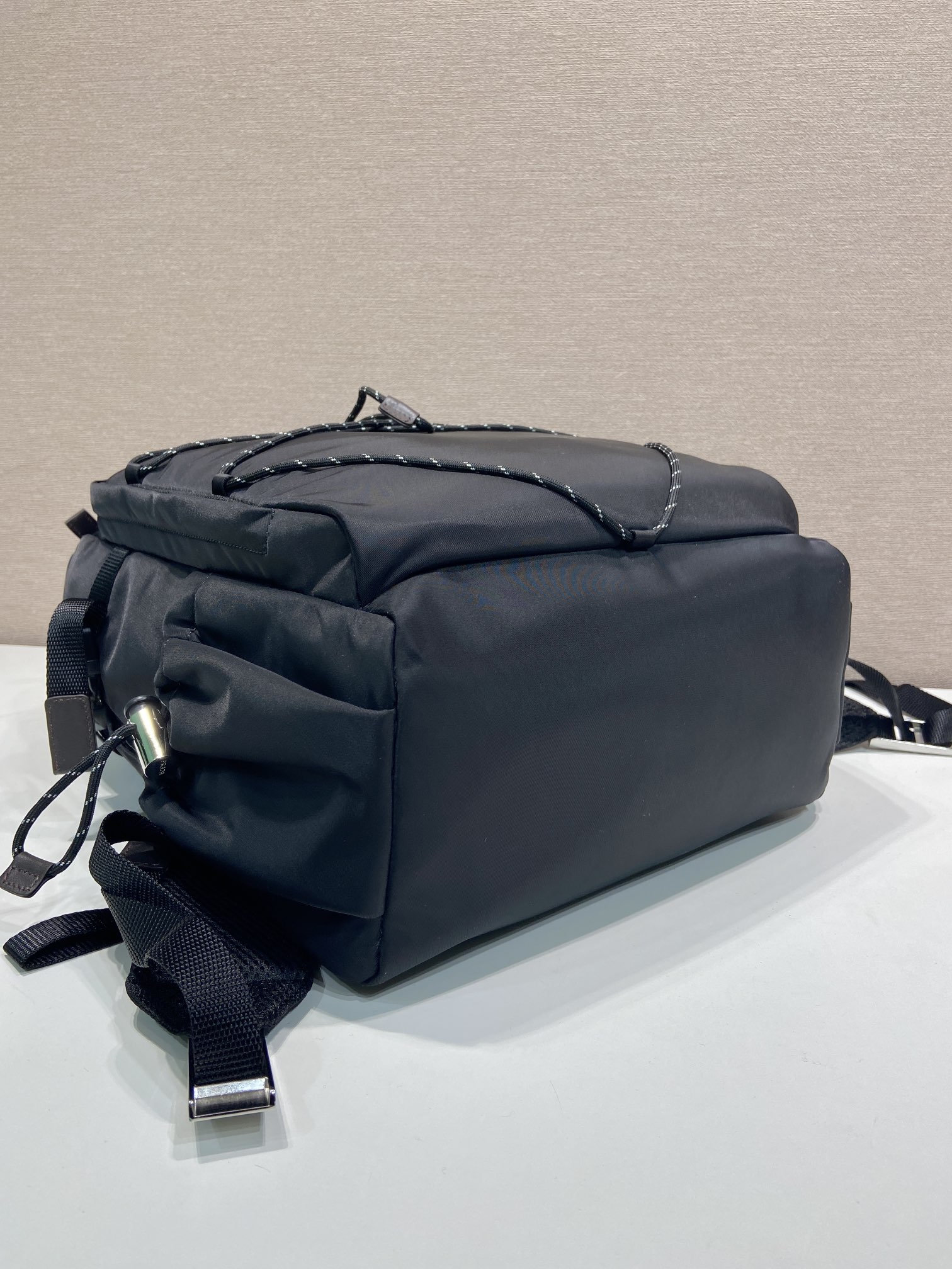 普拉达 PRADA Re-Nylon 双肩包 尼龙 黑色 尼龙  H0-2VZ122_2DMG_F0002
