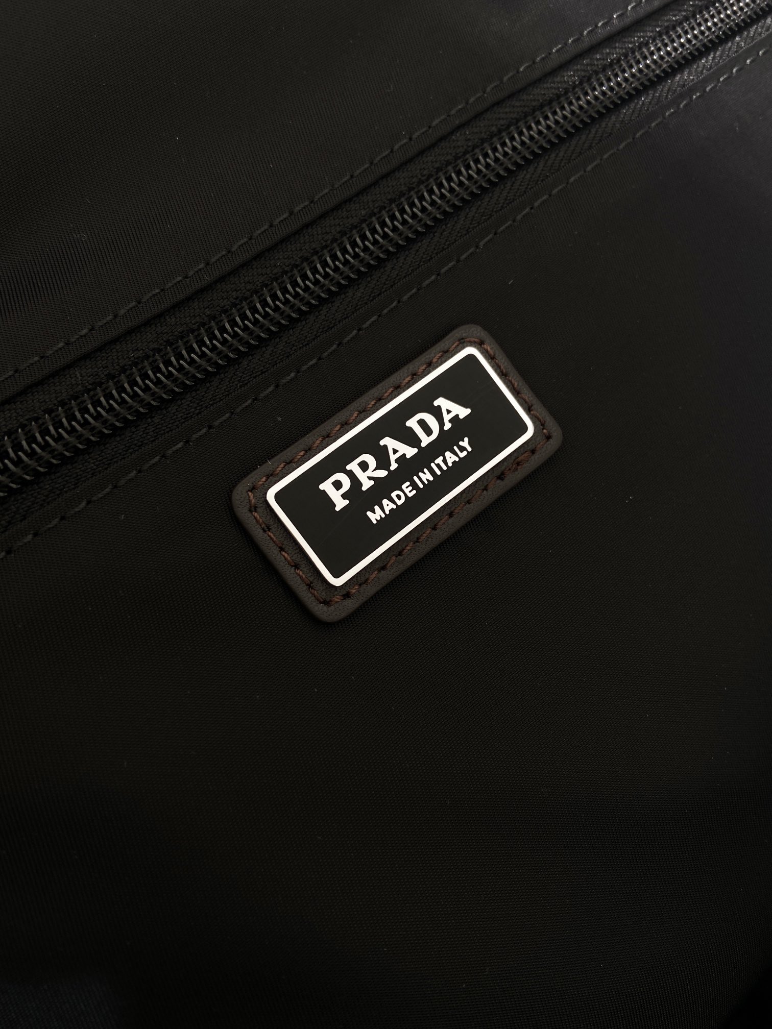 普拉达 PRADA Re-Nylon 双肩包 尼龙 黑色 尼龙  H0-2VZ122_2DMG_F0002