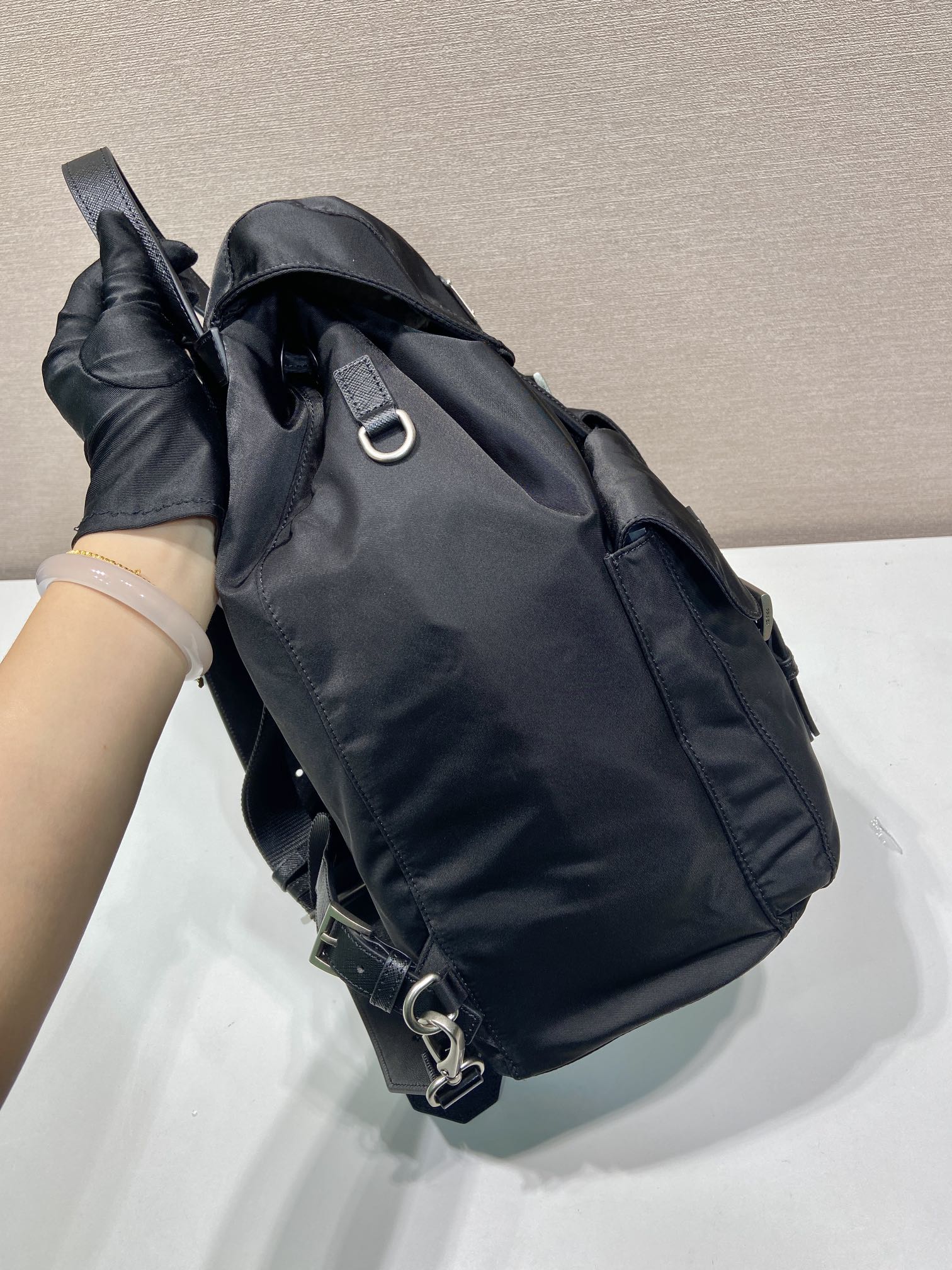 普拉达 PRADA  Re-Nylon 双肩包 黑色 尼龙  H0-2VZ110 