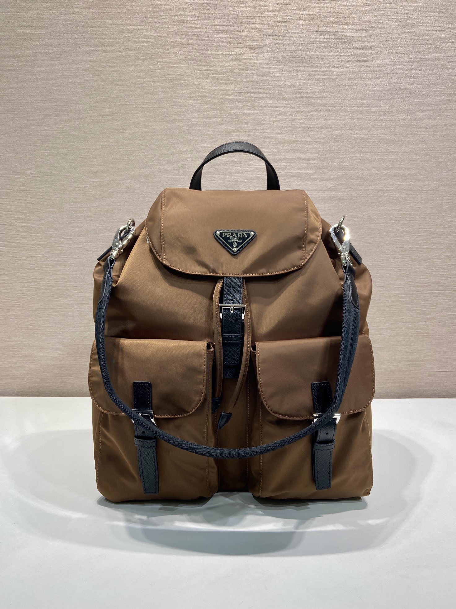 普拉达 PRADA  Re-Nylon 双肩包  褐色 尼龙 H0-2VZ110 