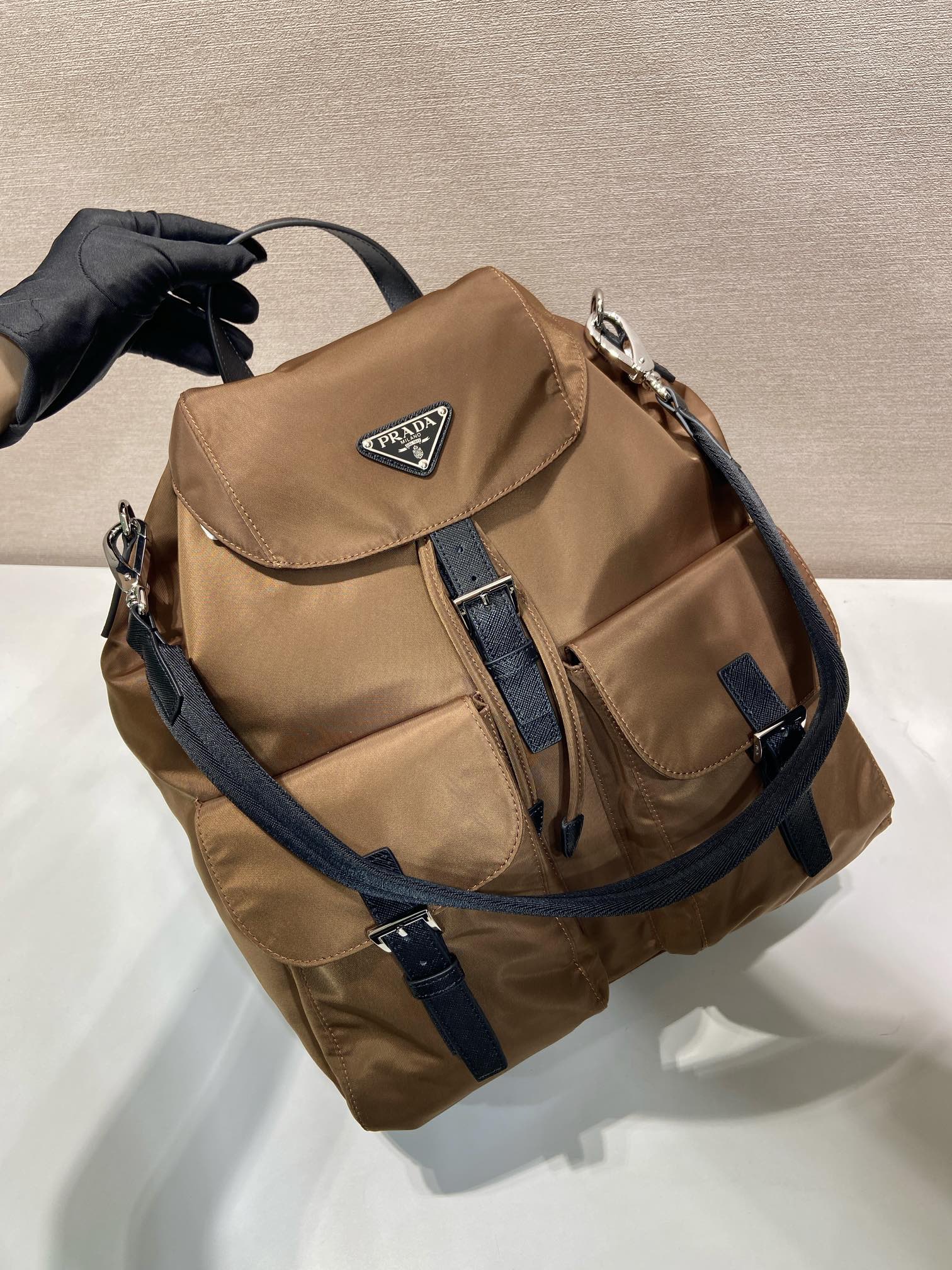 普拉达 PRADA  Re-Nylon 双肩包  褐色 尼龙 H0-2VZ110 