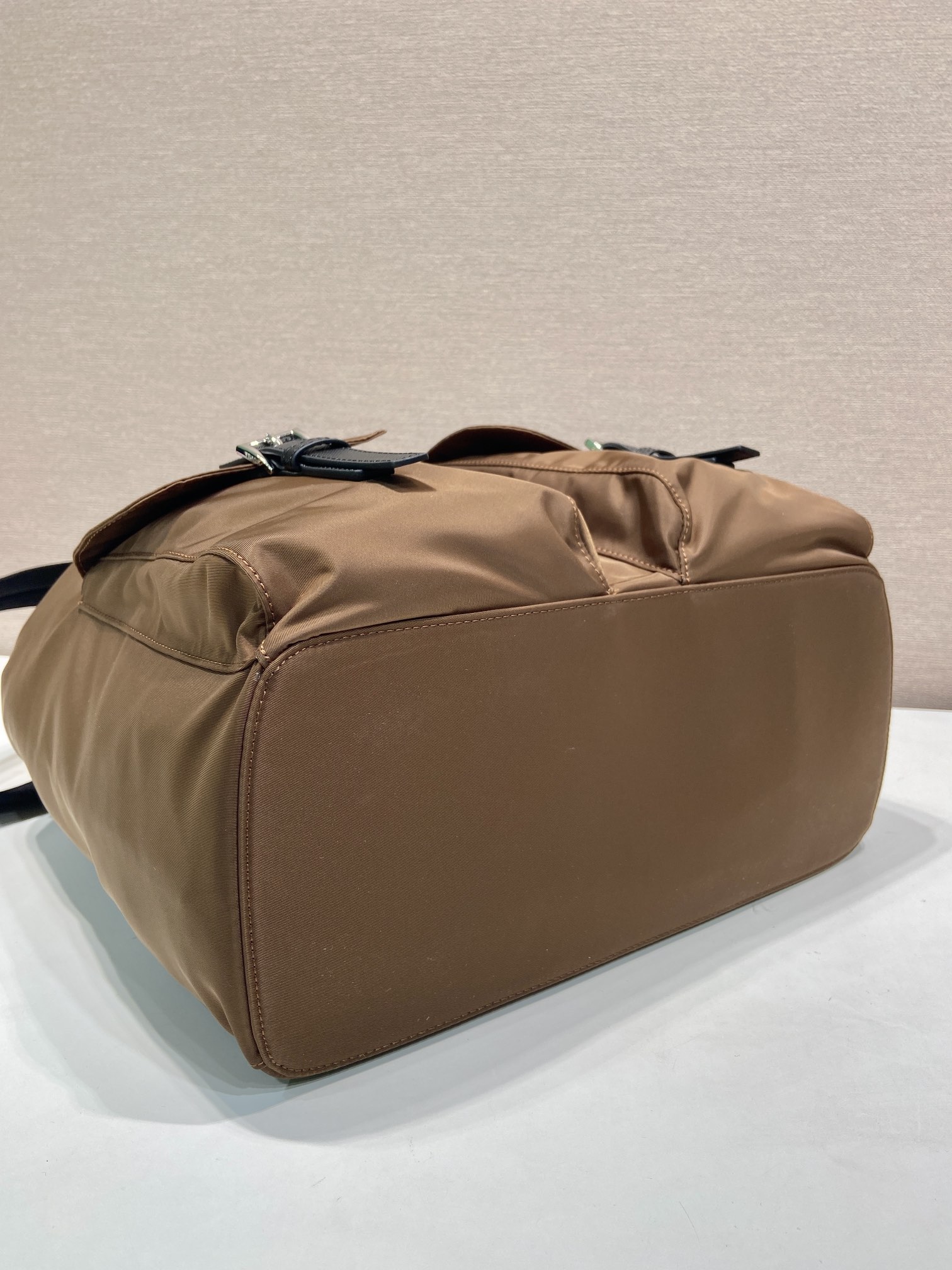 普拉达 PRADA  Re-Nylon 双肩包  褐色 尼龙 H0-2VZ110 
