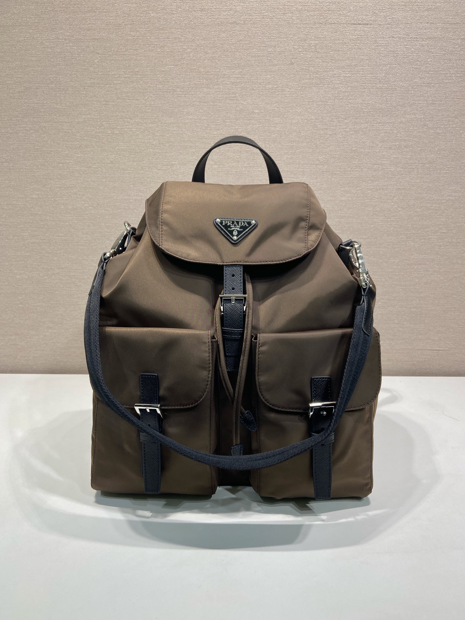 普拉达 PRADA  Re-Nylon 双肩包  棕色 尼龙 H0-2VZ110_2C26_F0038_V_MMO