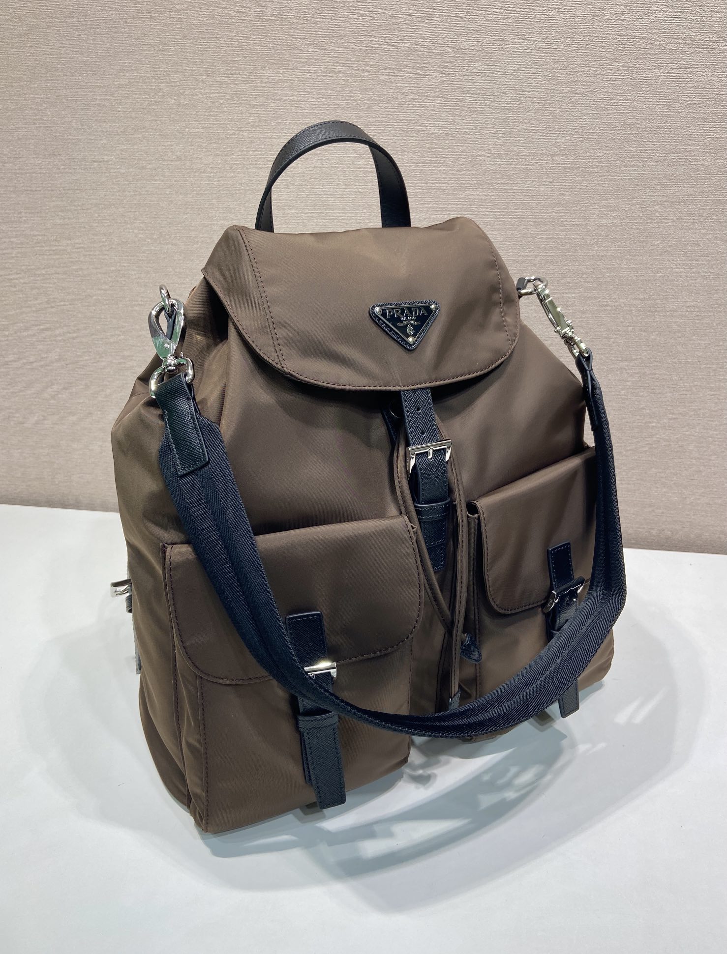 普拉达 PRADA  Re-Nylon 双肩包  棕色 尼龙 H0-2VZ110_2C26_F0038_V_MMO