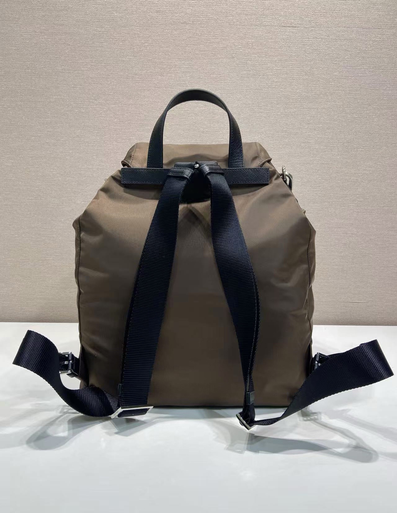 普拉达 PRADA  Re-Nylon 双肩包  棕色 尼龙 H0-2VZ110_2C26_F0038_V_MMO
