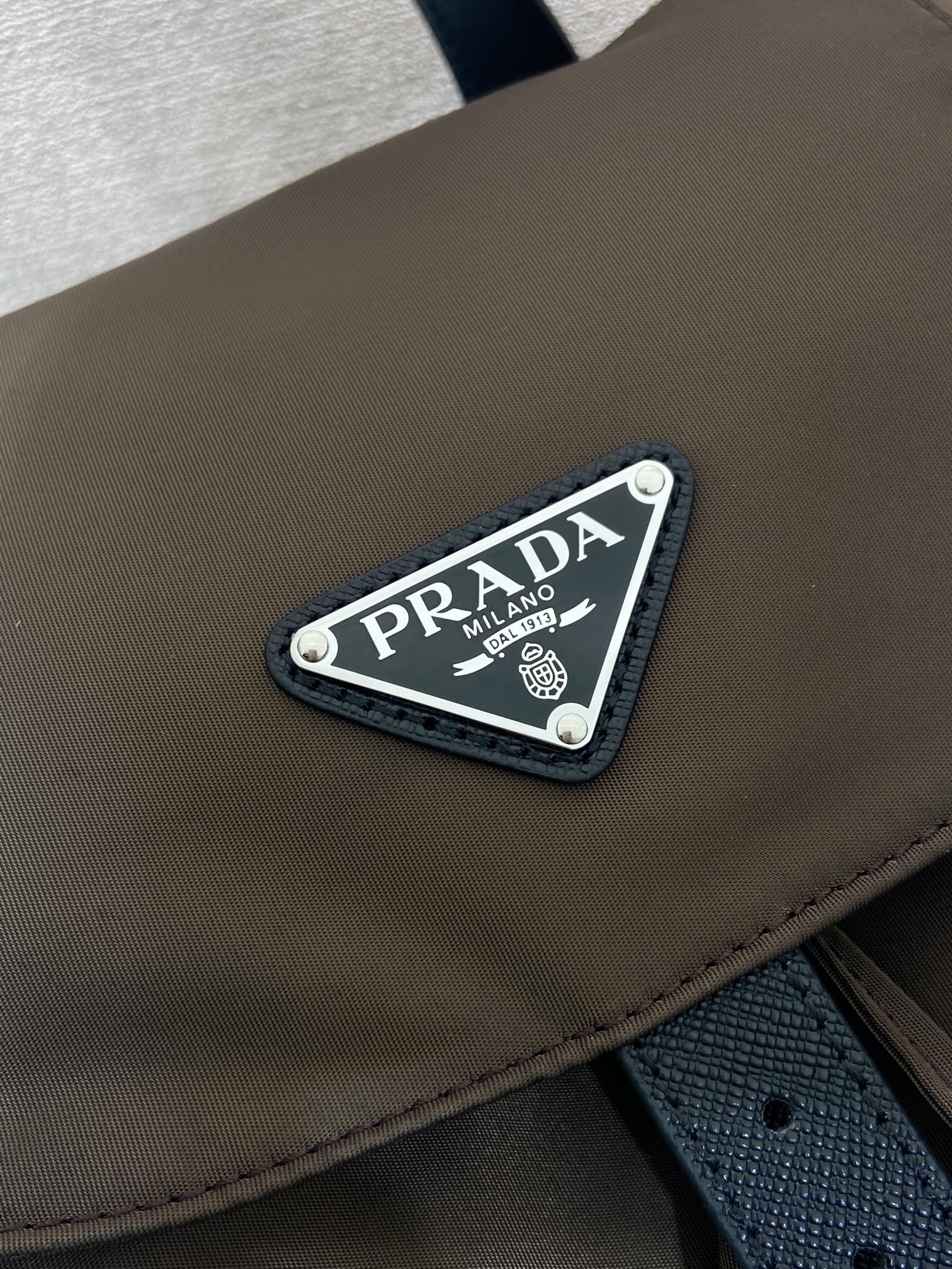 普拉达 PRADA  Re-Nylon 双肩包  棕色 尼龙 H0-2VZ110_2C26_F0038_V_MMO