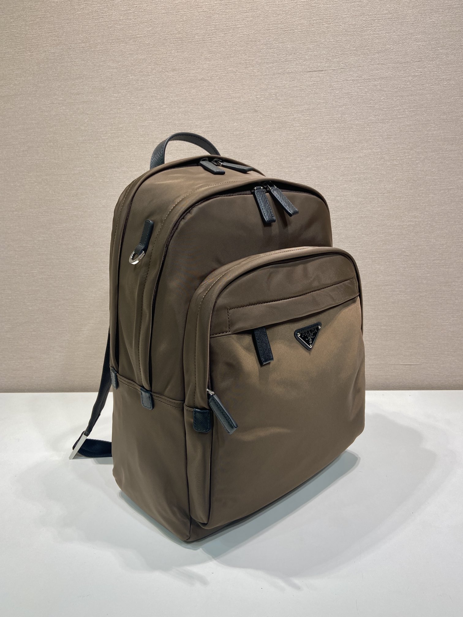 普拉达 PRADA  Re-Nylon 双肩包 绿色 尼龙  H0-2VZ048_2DMG_F0038_V_OOO