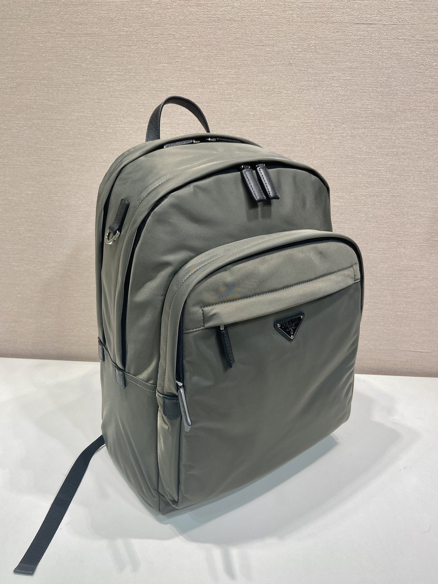普拉达 PRADA  Re-Nylon 双肩包 绿色 尼龙  H0-2VZ048-2DMG-F0414-V-OOO