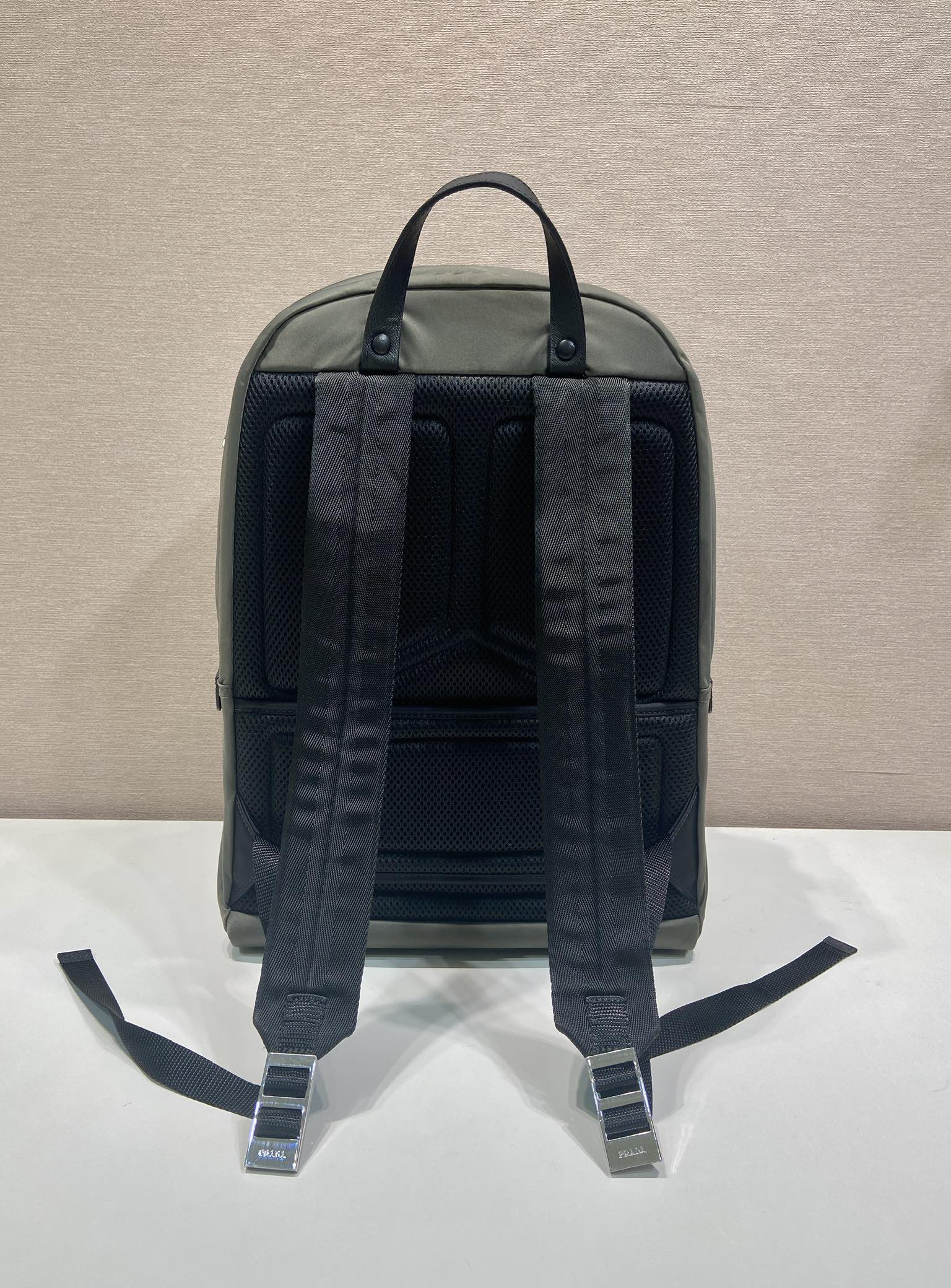 普拉达 PRADA  Re-Nylon 双肩包 绿色 尼龙  H0-2VZ048-2DMG-F0414-V-OOO