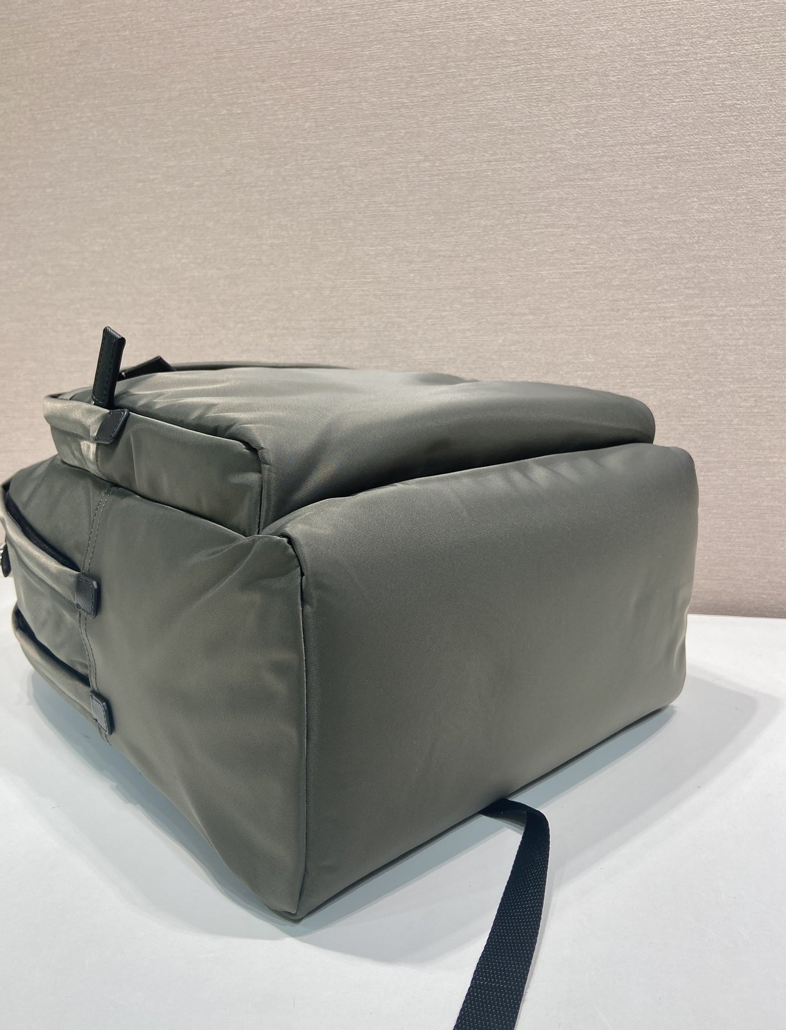 普拉达 PRADA  Re-Nylon 双肩包 绿色 尼龙  H0-2VZ048-2DMG-F0414-V-OOO