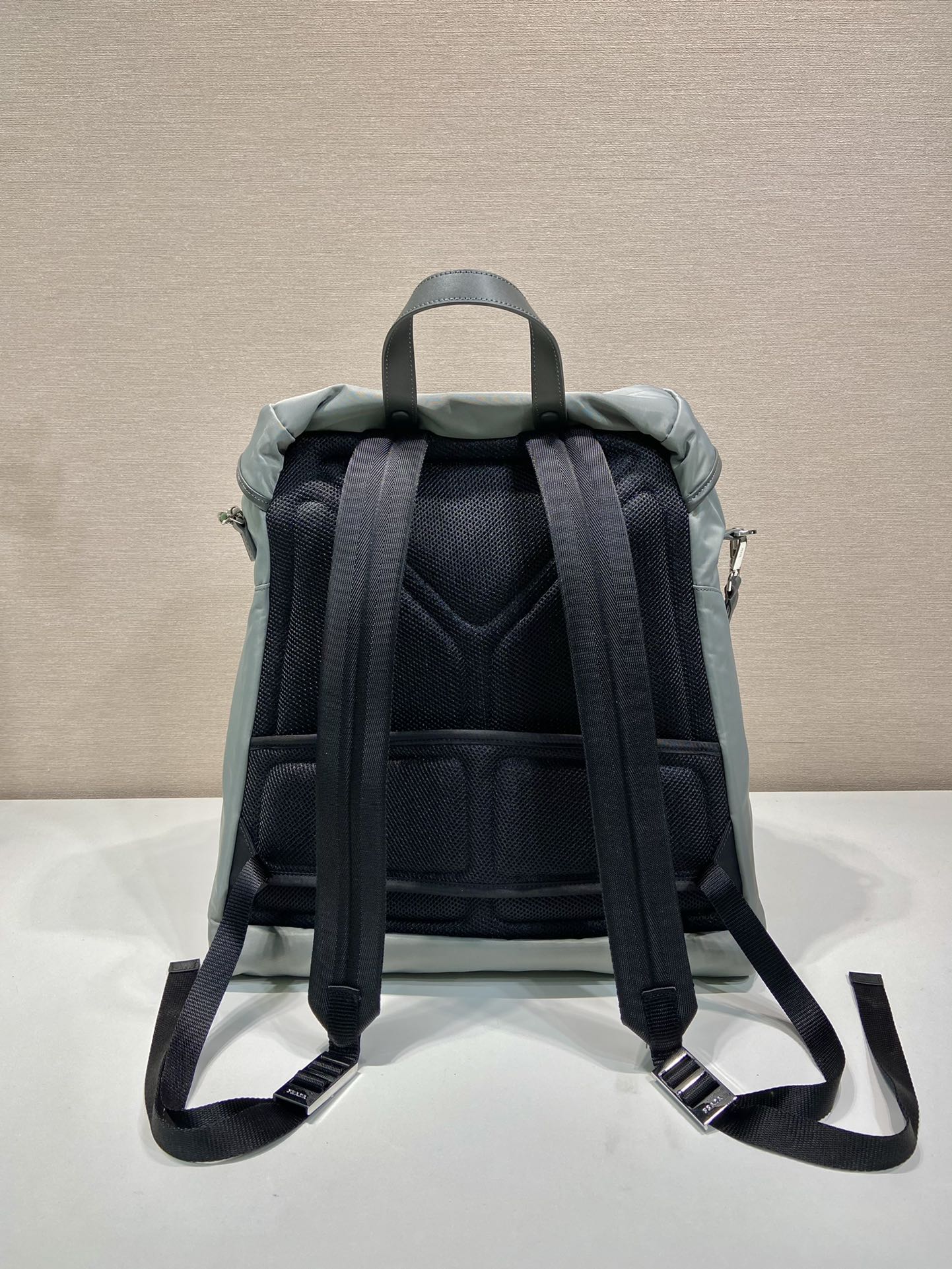 普拉达 PRADA  Re-Nylon 双肩包 铁灰色 尼龙  H0-2VZ108_2DW3_F0D65