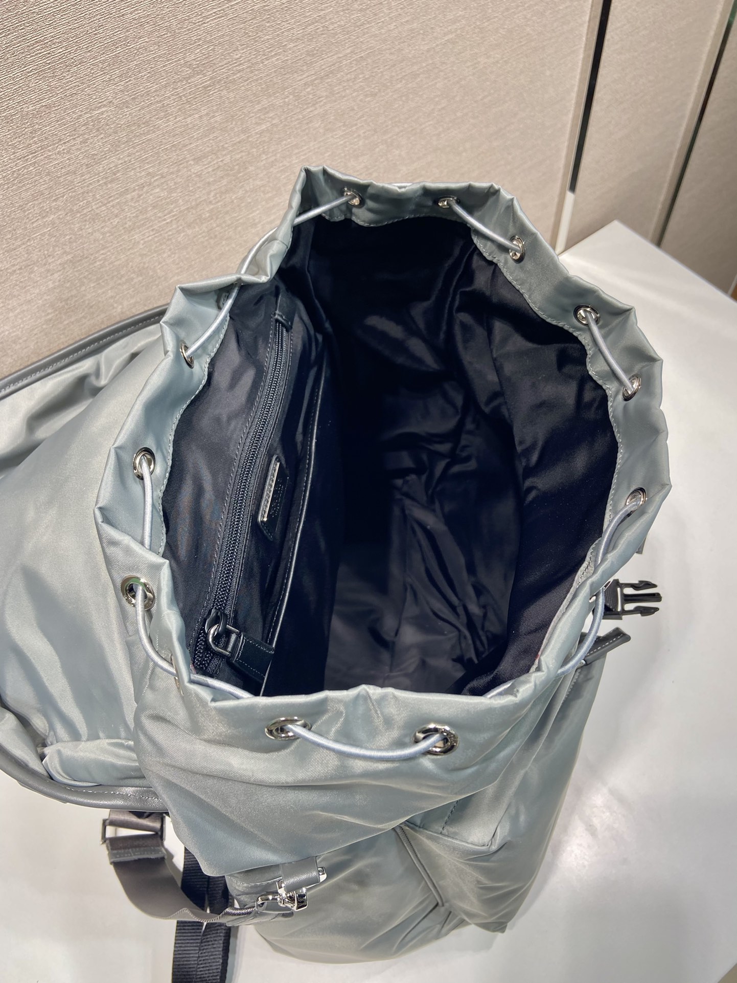 普拉达 PRADA  Re-Nylon 双肩包 铁灰色 尼龙  H0-2VZ108_2DW3_F0D65