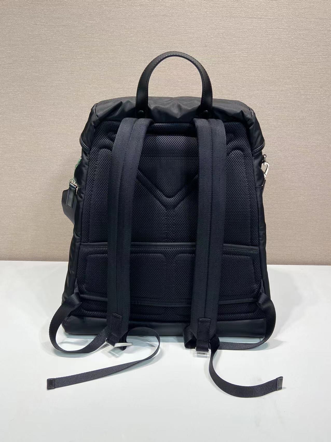 普拉达 PRADA  Re-Nylon 双肩包 黑色 尼龙  H0-2VZ108_2DW3_F0002_V_VNYO