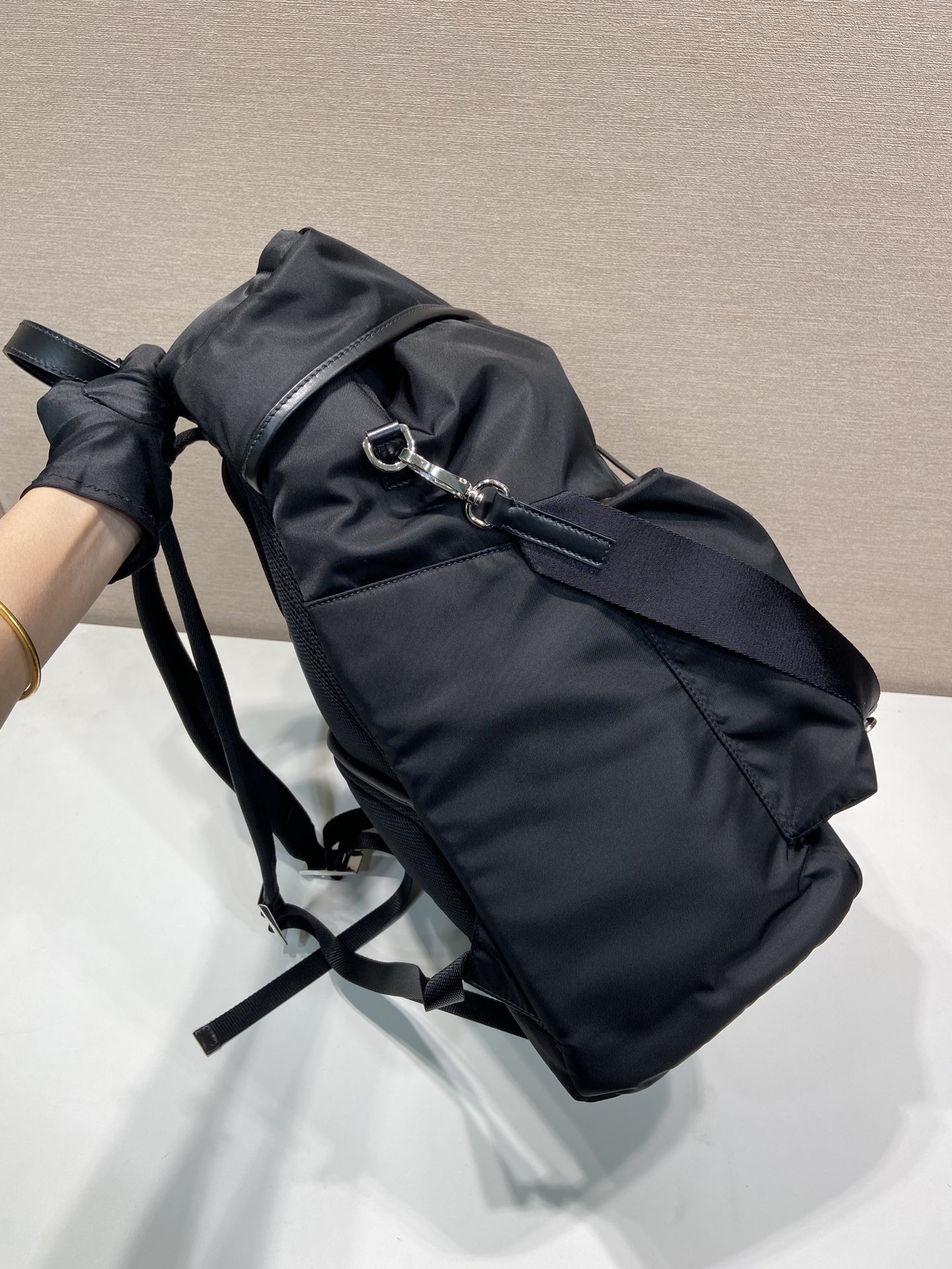 普拉达 PRADA  Re-Nylon 双肩包 黑色 尼龙  H0-2VZ108_2DW3_F0002_V_VNYO