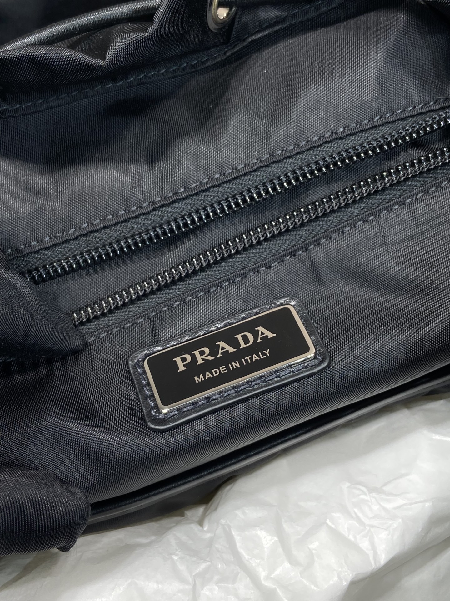 普拉达 PRADA  Re-Nylon 双肩包 黑色 尼龙  H0-2VZ108_2DW3_F0002_V_VNYO