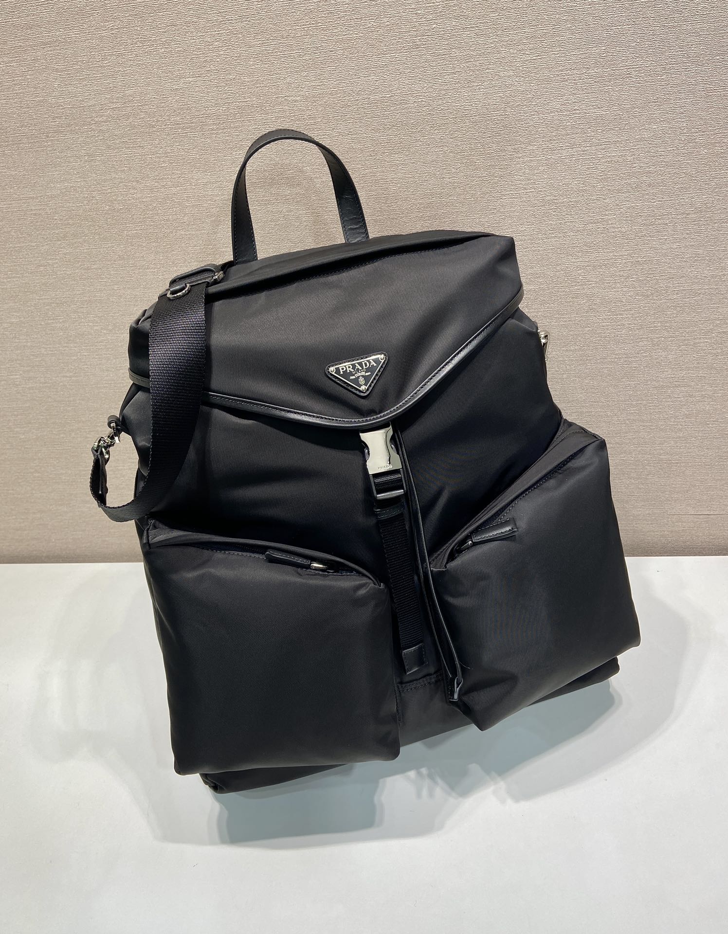 普拉达 PRADA  Re-Nylon 双肩包 黑色 尼龙  H0-2VZ108_2DW3_F0002_V_DYO