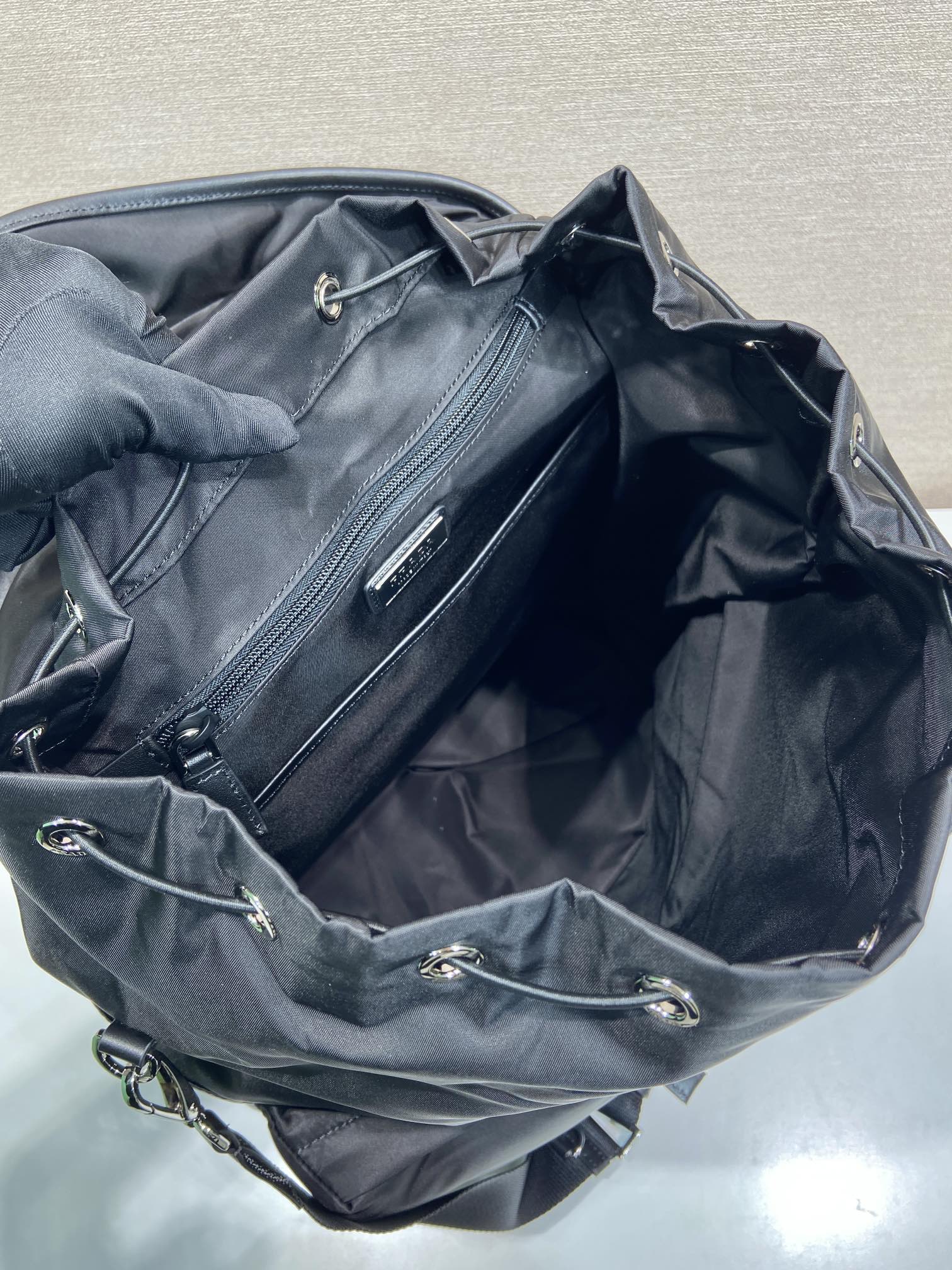 普拉达 PRADA  Re-Nylon 双肩包 黑色 尼龙  H0-2VZ108_2DW3_F0002_V_DYO