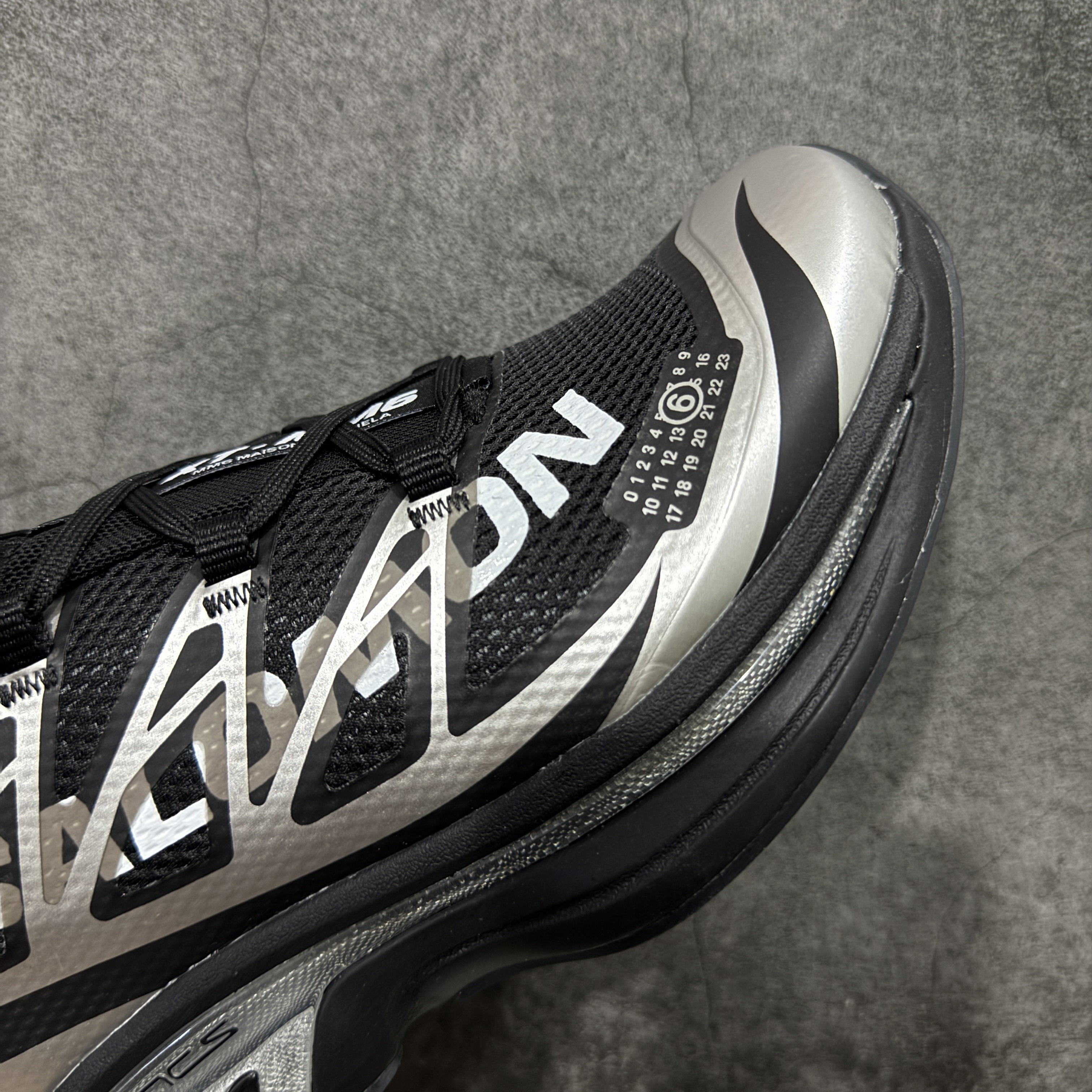 SALOMON XT-6  MM6 Maison Margiela 萨洛蒙  低筒 减震防滑 户外 跑步鞋 运动鞋 登山 男鞋 女鞋  波鞋 （版型偏小一码）黑银491070