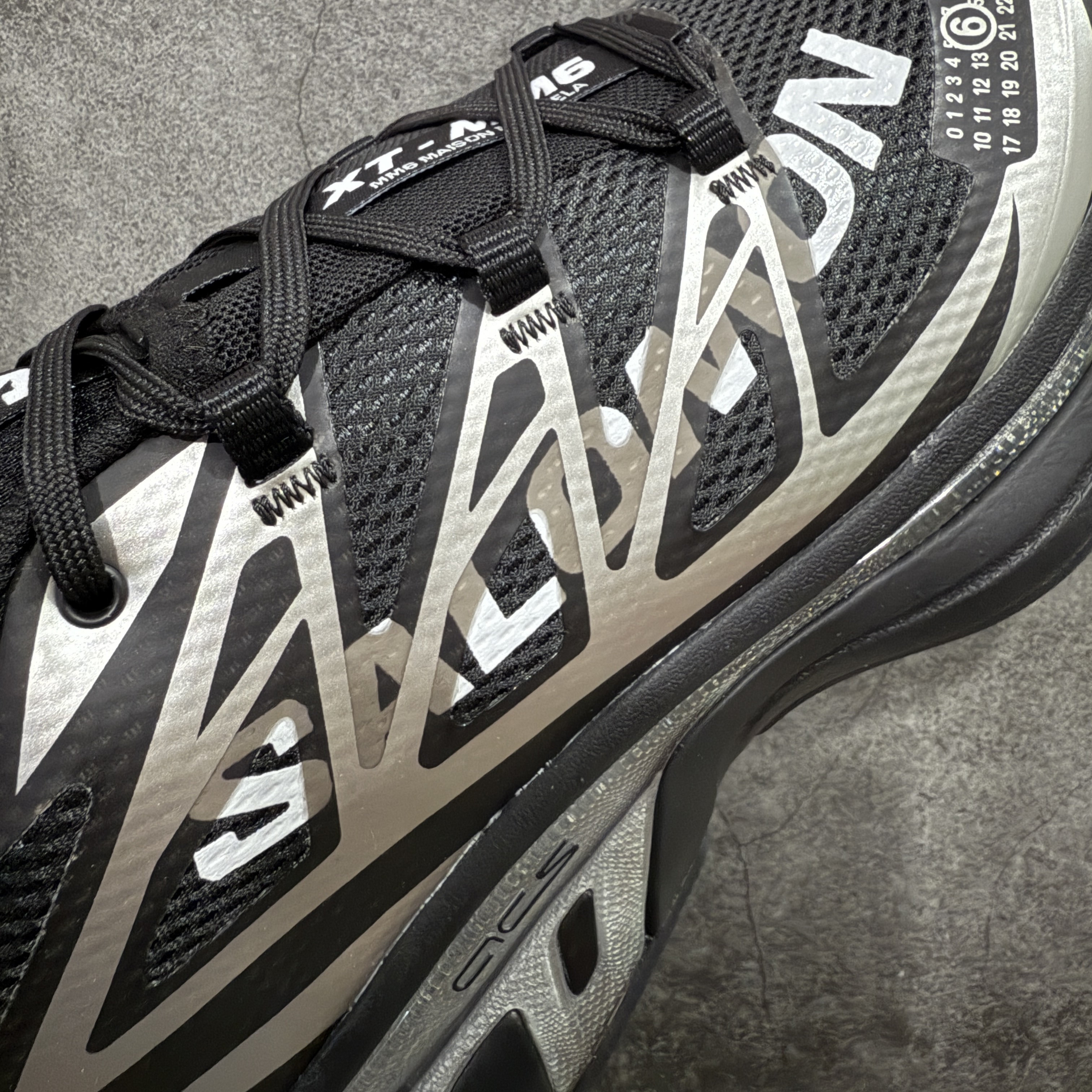 SALOMON XT-6  MM6 Maison Margiela 萨洛蒙  低筒 减震防滑 户外 跑步鞋 运动鞋 登山 男鞋 女鞋  波鞋 （版型偏小一码）黑银491070
