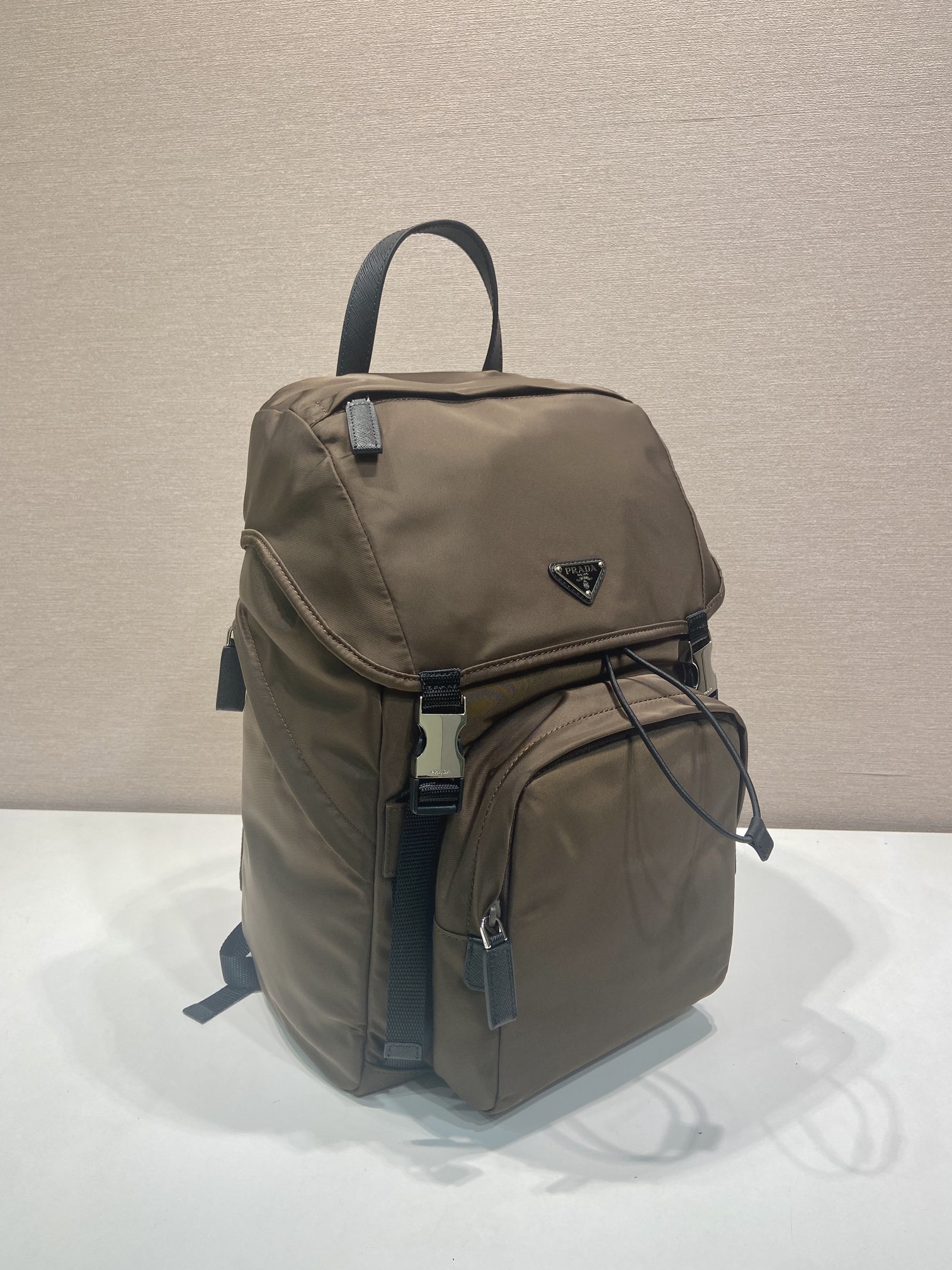 普拉达 PRADA  Re-Nylon 双肩包 棕色 尼龙  H0-2VZ135_2DMG_F0038_V_HOL