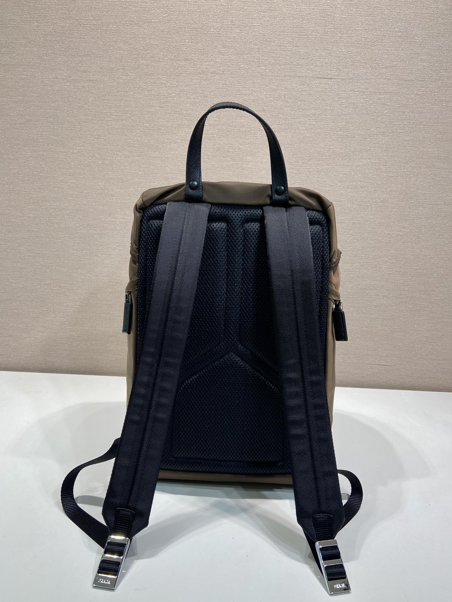 普拉达 PRADA  Re-Nylon 双肩包 棕色 尼龙  H0-2VZ135_2DMG_F0038_V_HOL