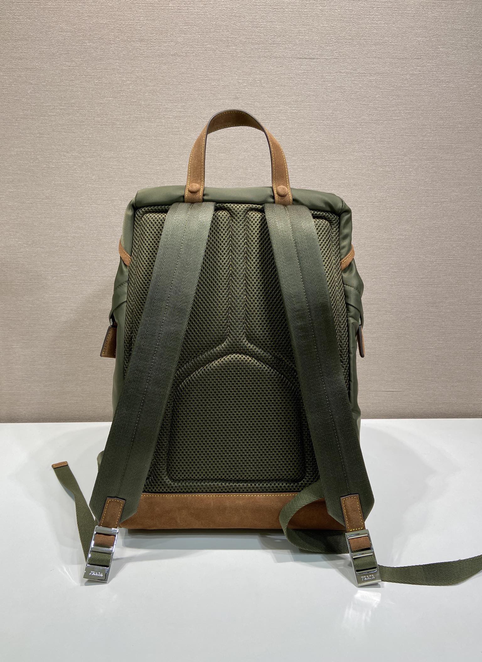 普拉达 PRADA  Re-Nylon 双肩包 军绿焦糖拼色 尼龙  H0-2VZ135_2CX2_F03UQ_V_HYL