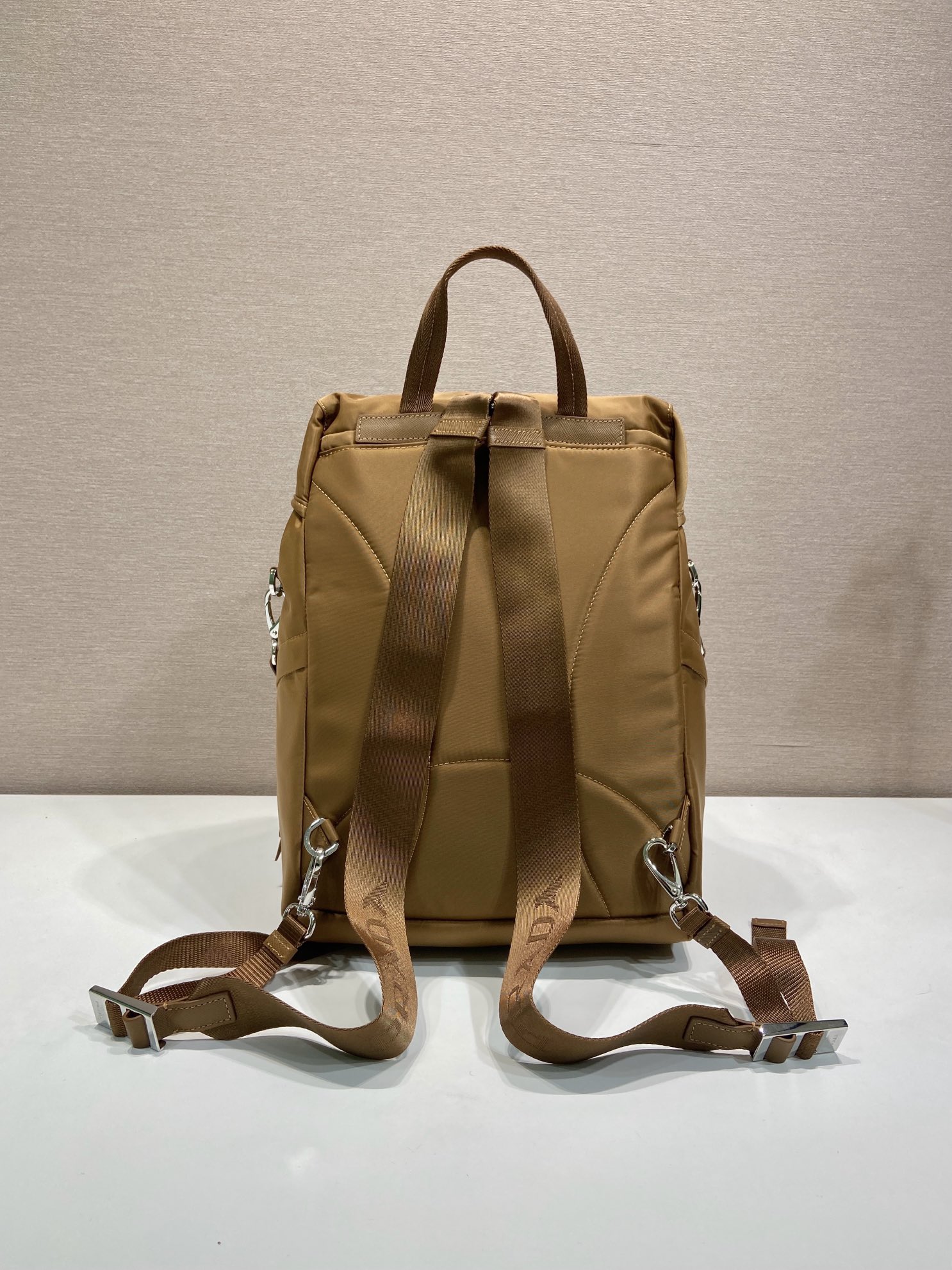 普拉达 PRADA  Re-Nylon 双肩包 棕色 尼龙  H0-1BZ039_RV44_F0038_V_DMM