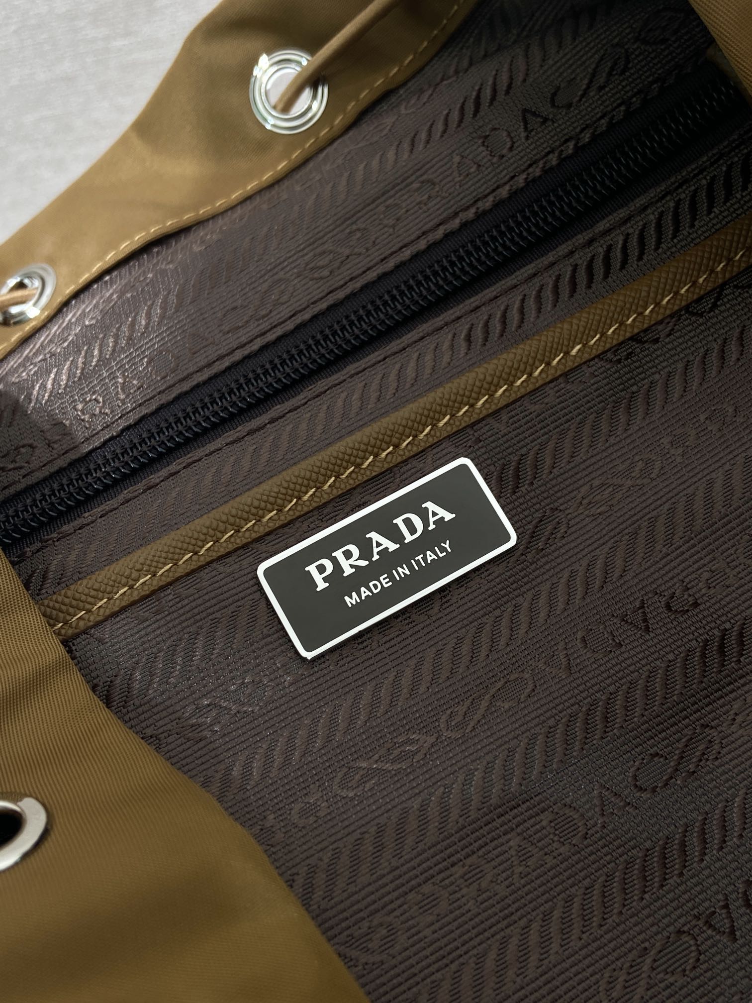 普拉达 PRADA  Re-Nylon 双肩包 棕色 尼龙  H0-1BZ039_RV44_F0038_V_DMM