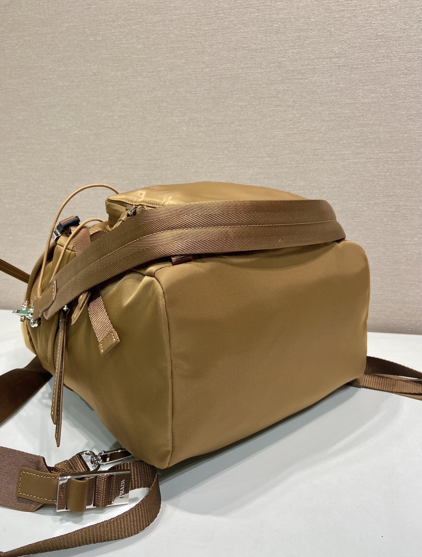 普拉达 PRADA  Re-Nylon 双肩包 棕色 尼龙  H0-1BZ039_RV44_F0038_V_DMM