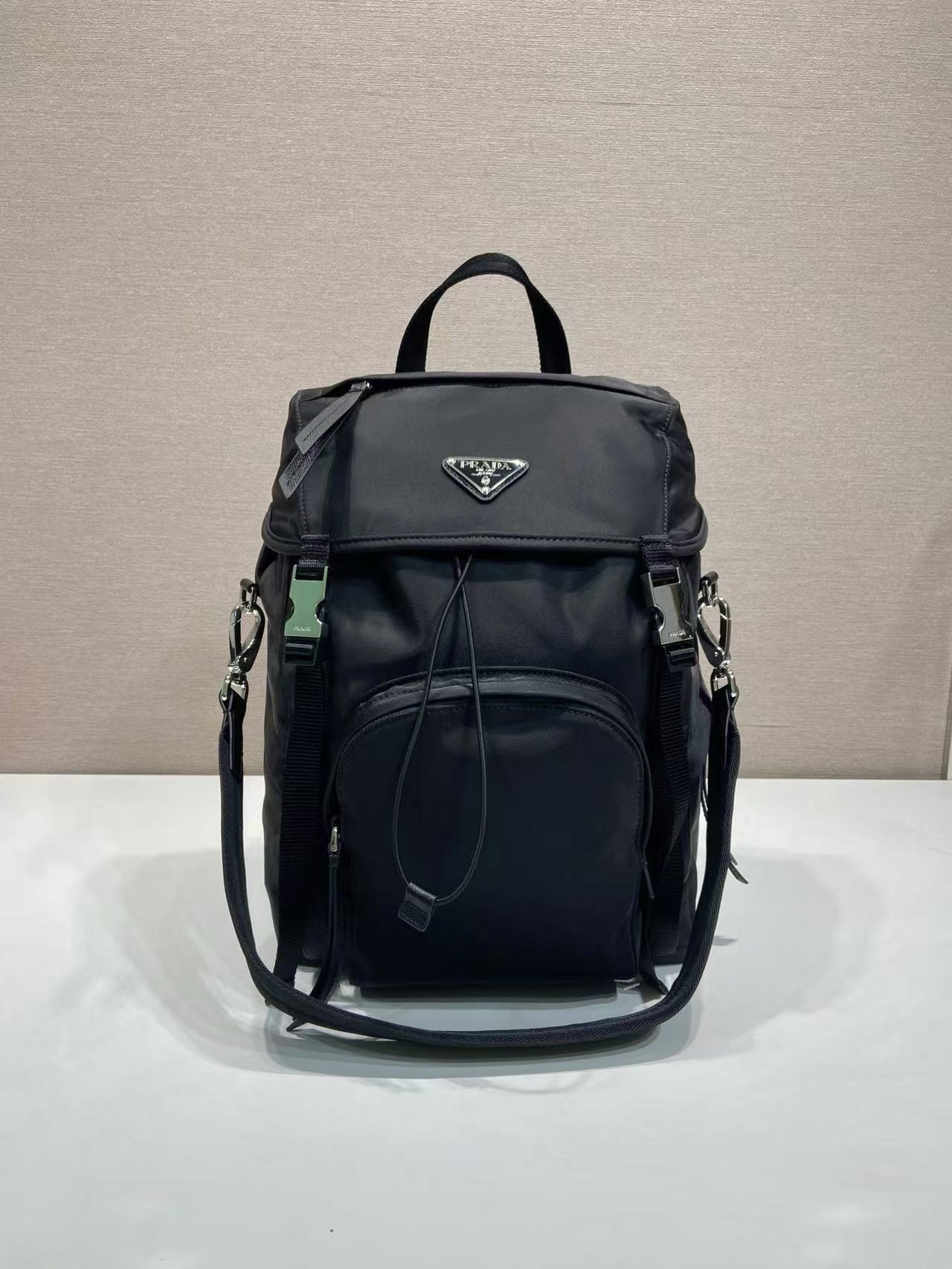 普拉达 PRADA  Re-Nylon 双肩包 黑色  尼龙  H0-1BZ039-V44-F0002-V-OYO