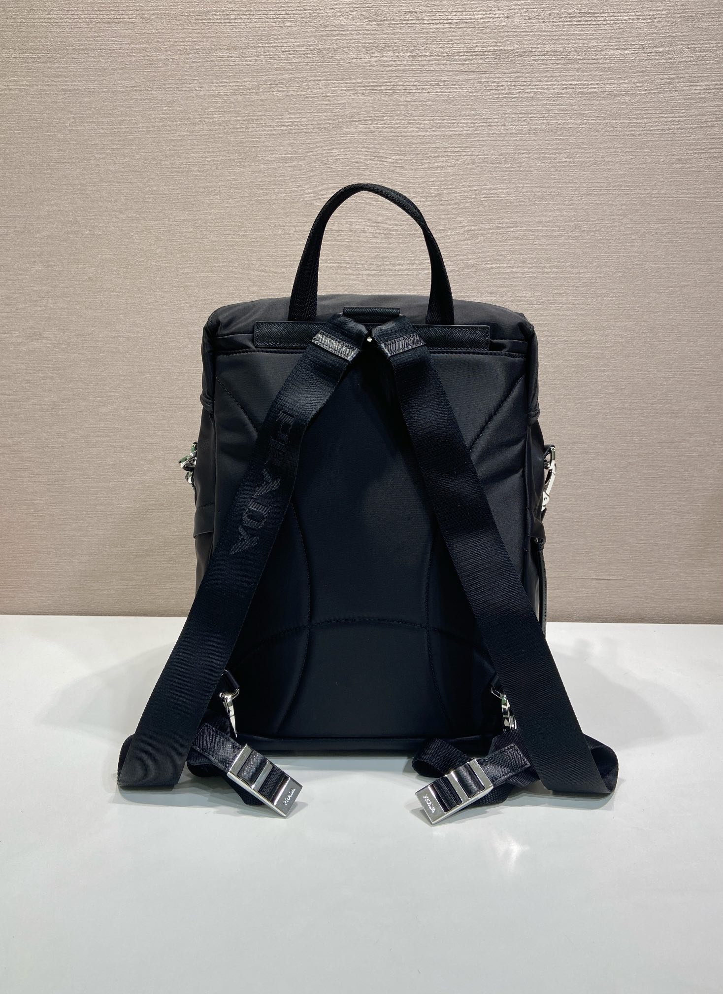 普拉达 PRADA  Re-Nylon 双肩包 黑色  尼龙  H0-1BZ039-V44-F0002-V-OYO