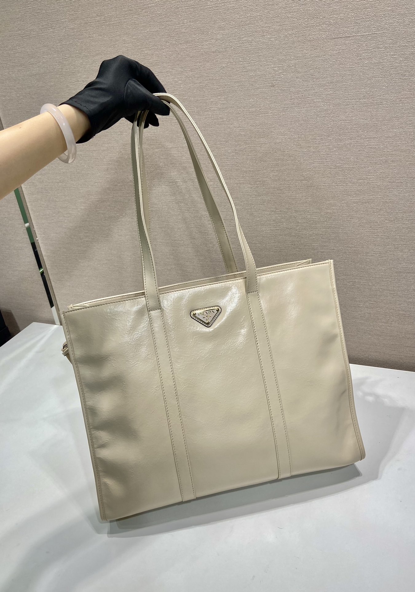 普拉达 PRADA 单肩 手提  托特 石灰色 皮革 H0-1BG460_2CYR_F03MV_V_OON