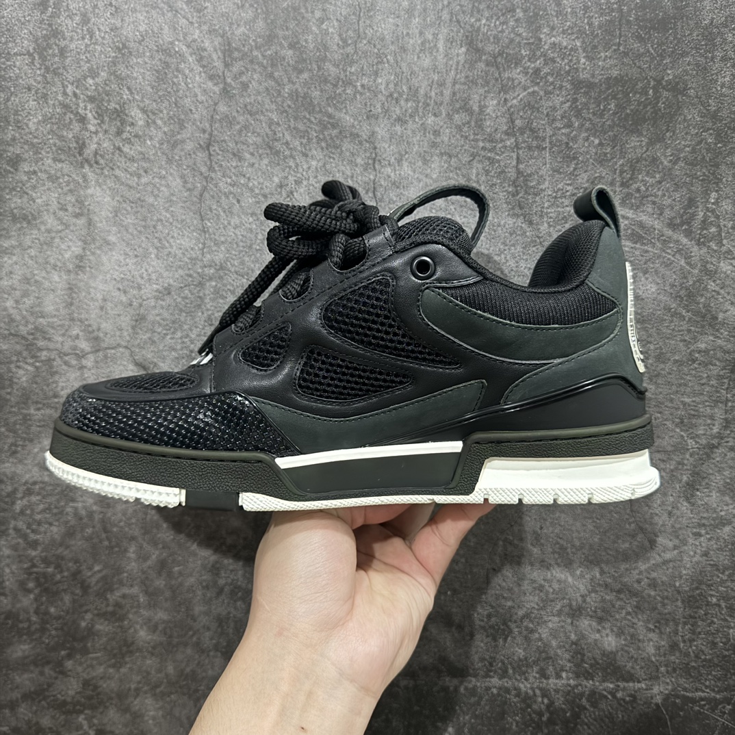 Louis Vuitton SKATE  LV  面包鞋 低筒 休闲鞋 板鞋 运动鞋 男鞋 女鞋 波鞋C0  黑白 1AARR2