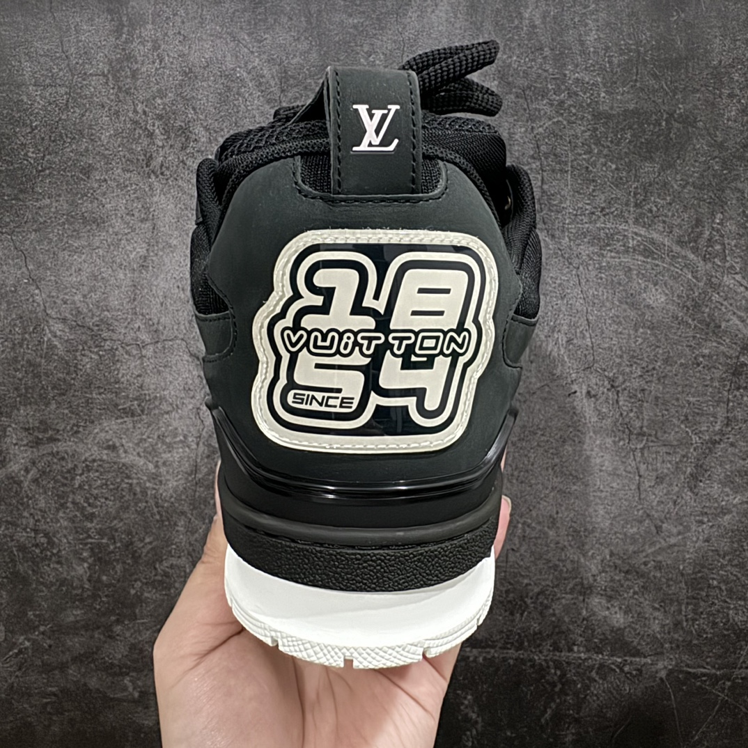 Louis Vuitton SKATE  LV  面包鞋 低筒 休闲鞋 板鞋 运动鞋 男鞋 女鞋 波鞋C0  黑白 1AARR2