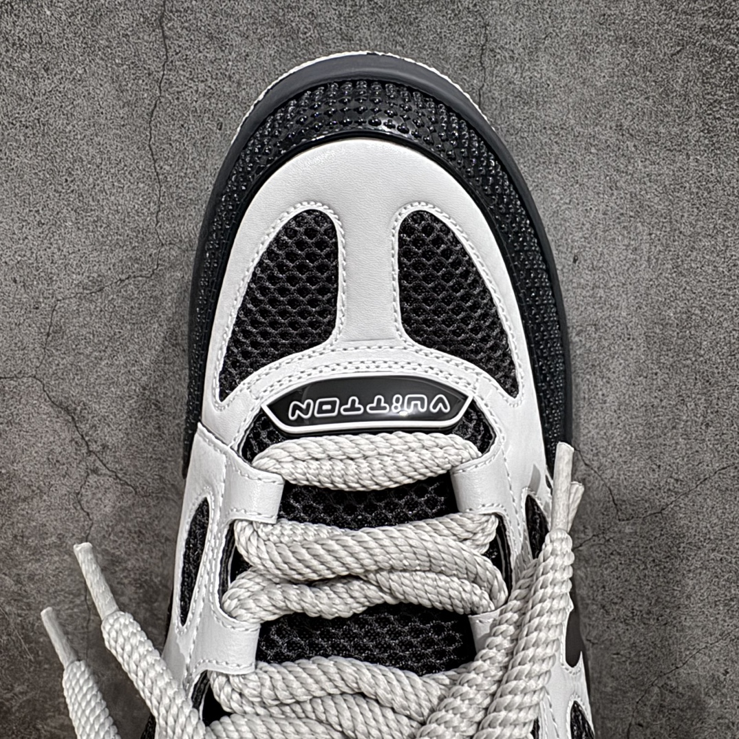 Louis Vuitton SKATE  LV  面包鞋 低筒 休闲鞋 板鞋 运动鞋 男鞋 女鞋 波鞋C0  灰色 1AC52M
