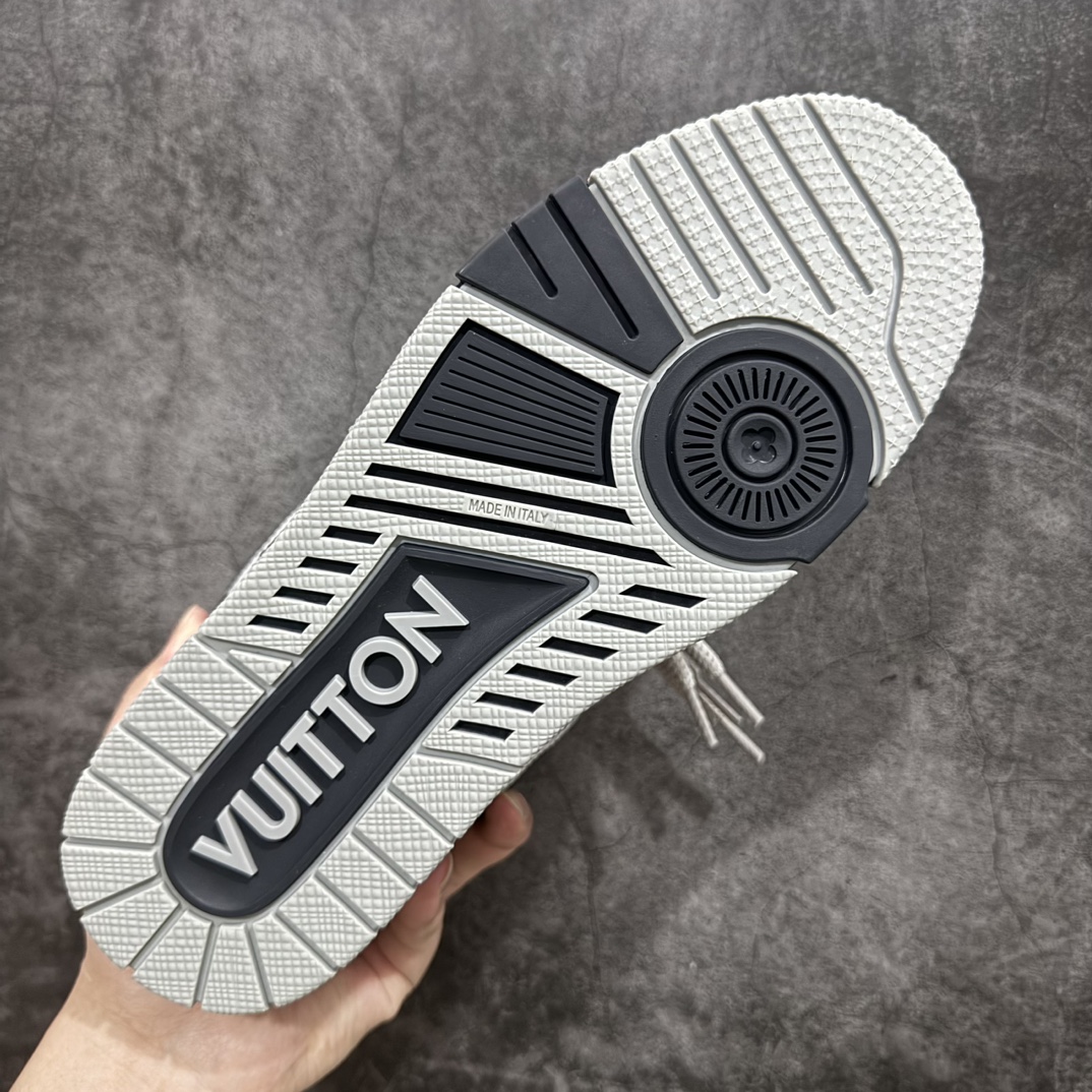 Louis Vuitton SKATE  LV  面包鞋 低筒 休闲鞋 板鞋 运动鞋 男鞋 女鞋 波鞋C0  灰色 1AC52M