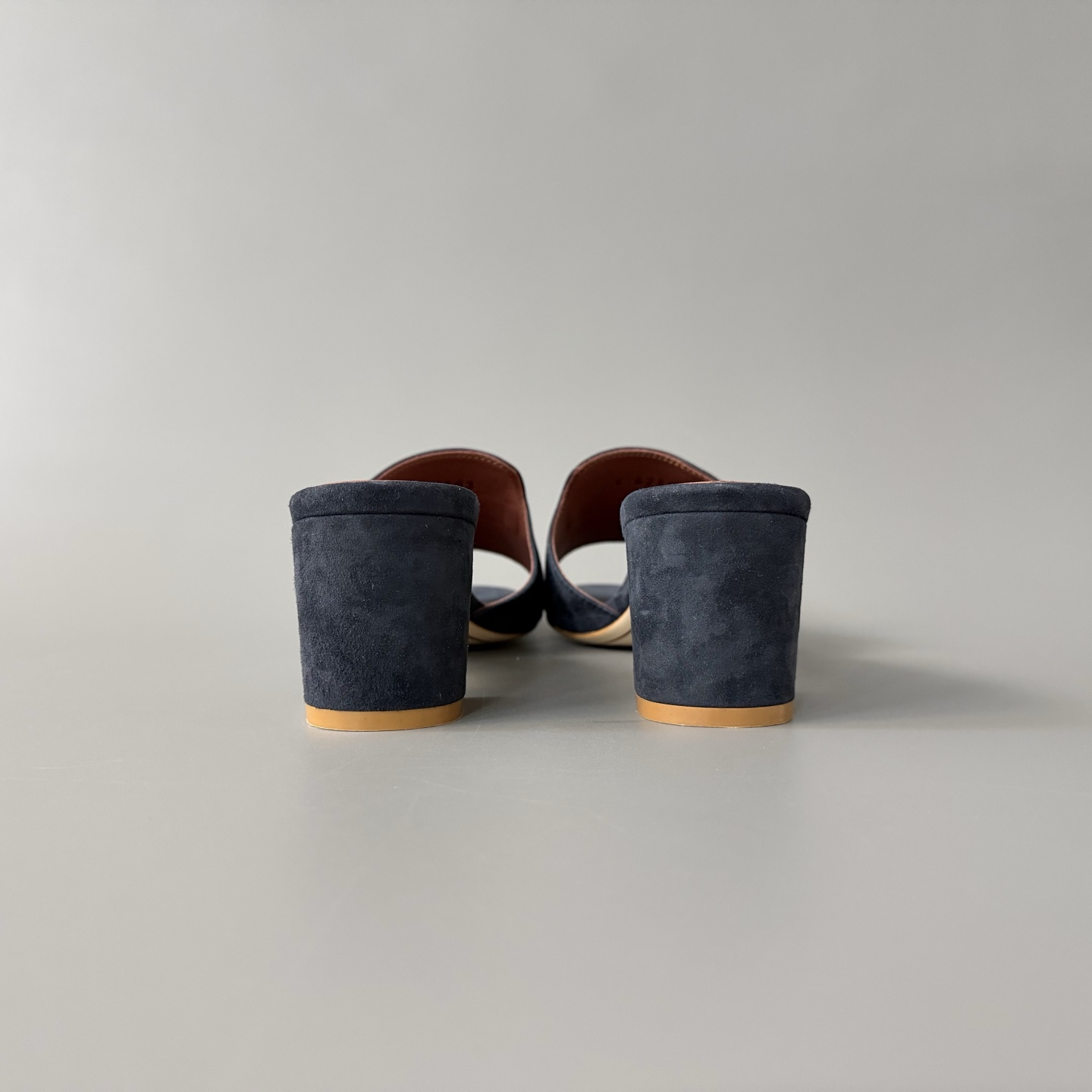 Women's LP Loro Piana SummerCharms 5.5cm Open-Toe Slip-On Slides with Pendant Detail