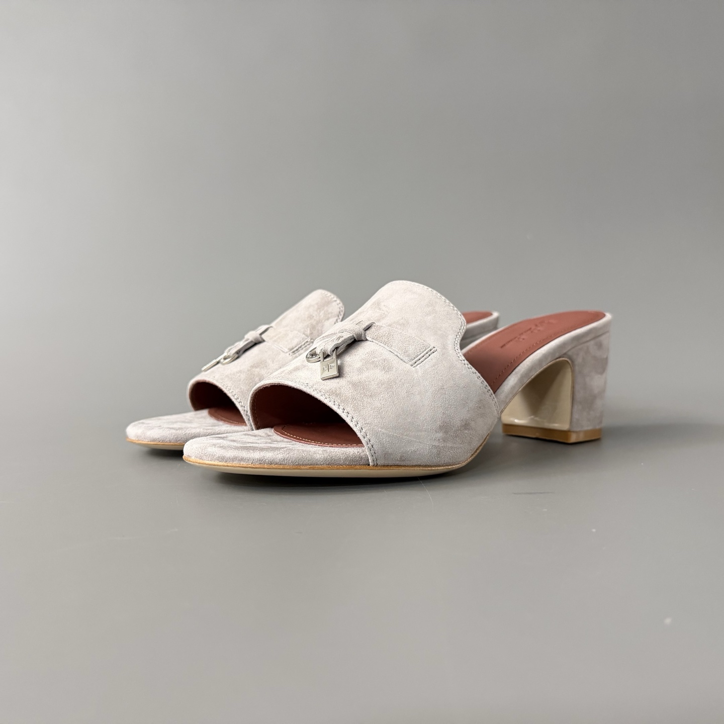 Women's LP Loro Piana SummerCharms 5.5cm Open-Toe Slip-On Slides with Pendant Detail