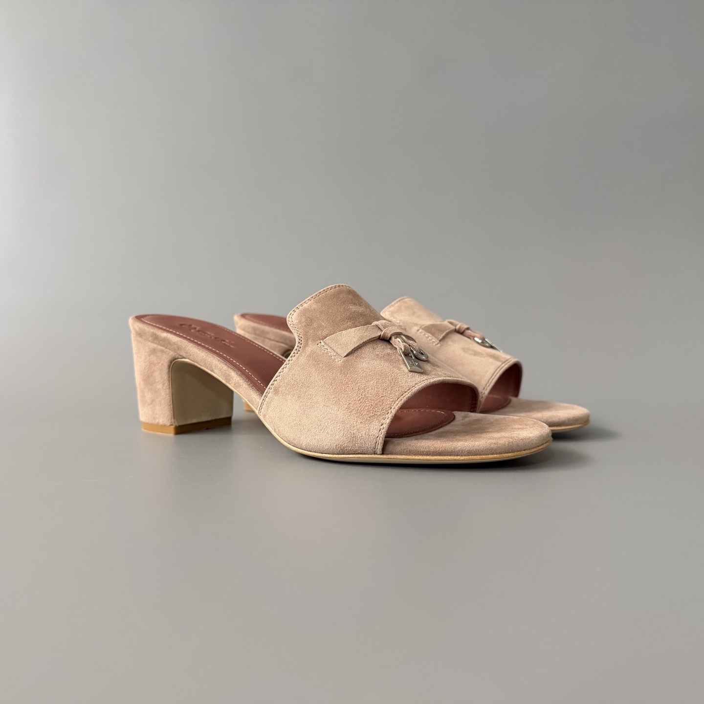 Women's LP Loro Piana SummerCharms 5.5cm Open-Toe Slip-On Slides with Pendant Detail