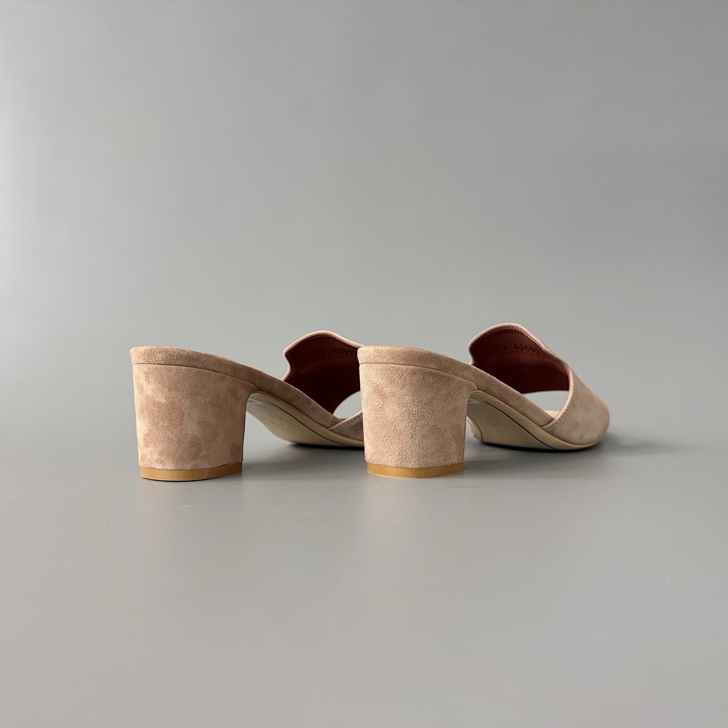 Women's LP Loro Piana SummerCharms 5.5cm Open-Toe Slip-On Slides with Pendant Detail