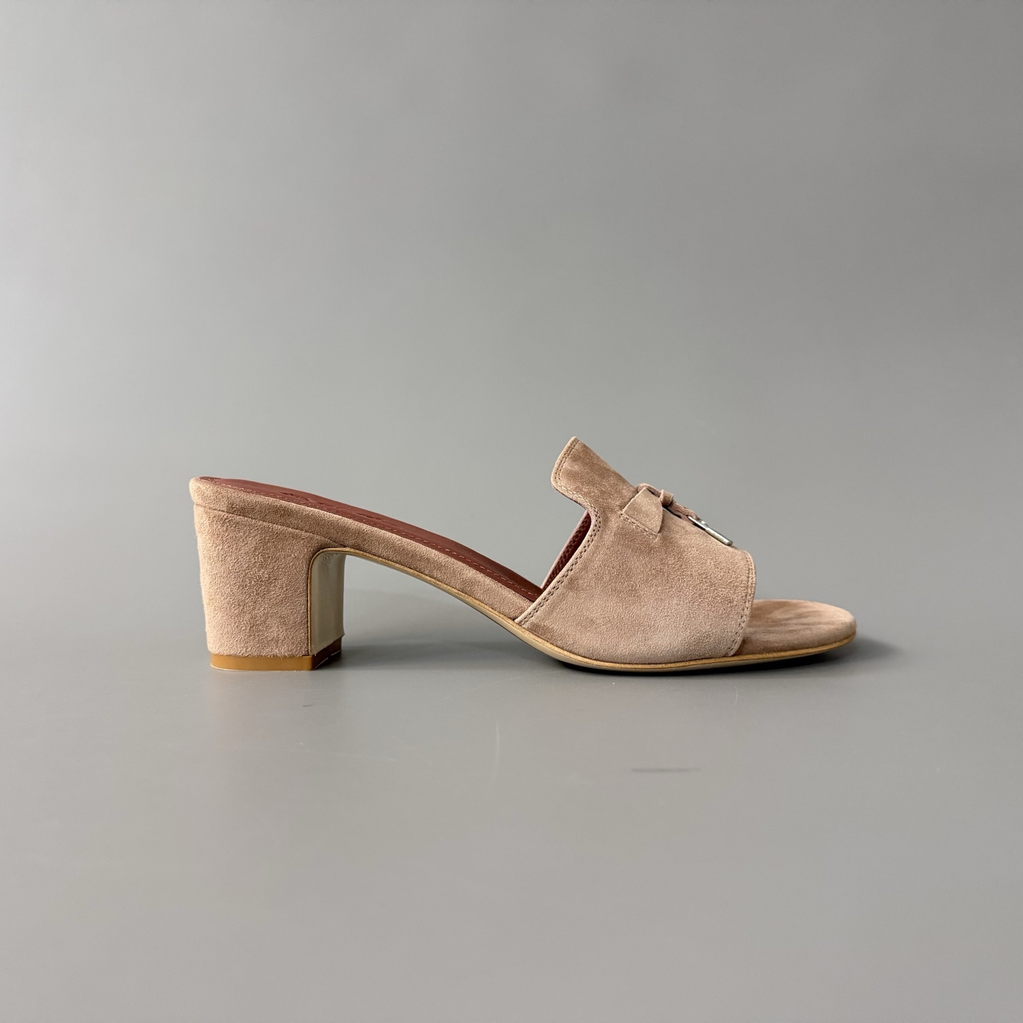 Women's LP Loro Piana SummerCharms 5.5cm Open-Toe Slip-On Slides with Pendant Detail