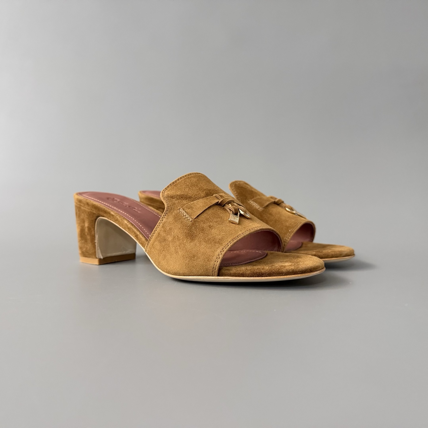 Women's LP Loro Piana SummerCharms 5.5cm Open-Toe Slip-On Slides with Pendant Detail