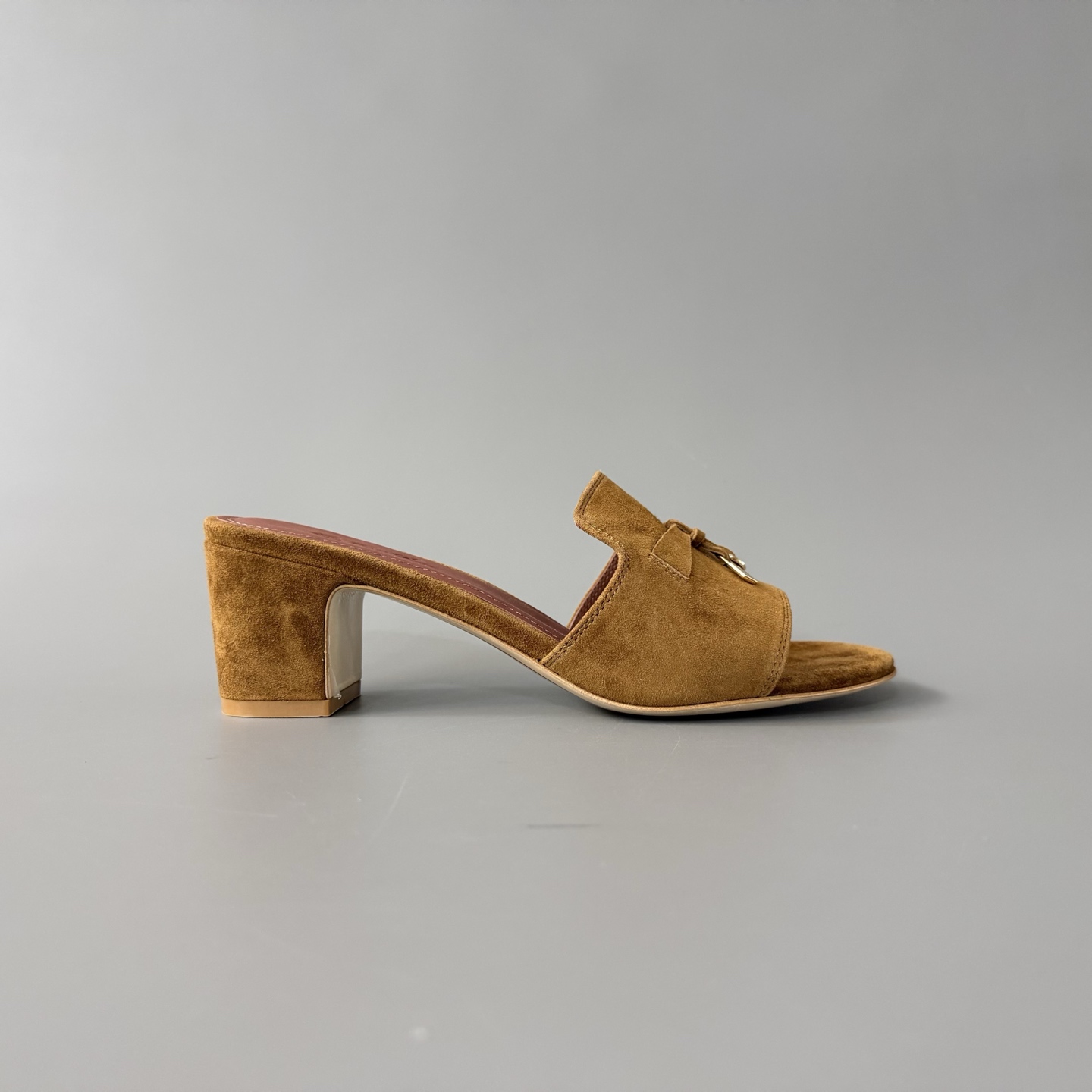 Women's LP Loro Piana SummerCharms 5.5cm Open-Toe Slip-On Slides with Pendant Detail